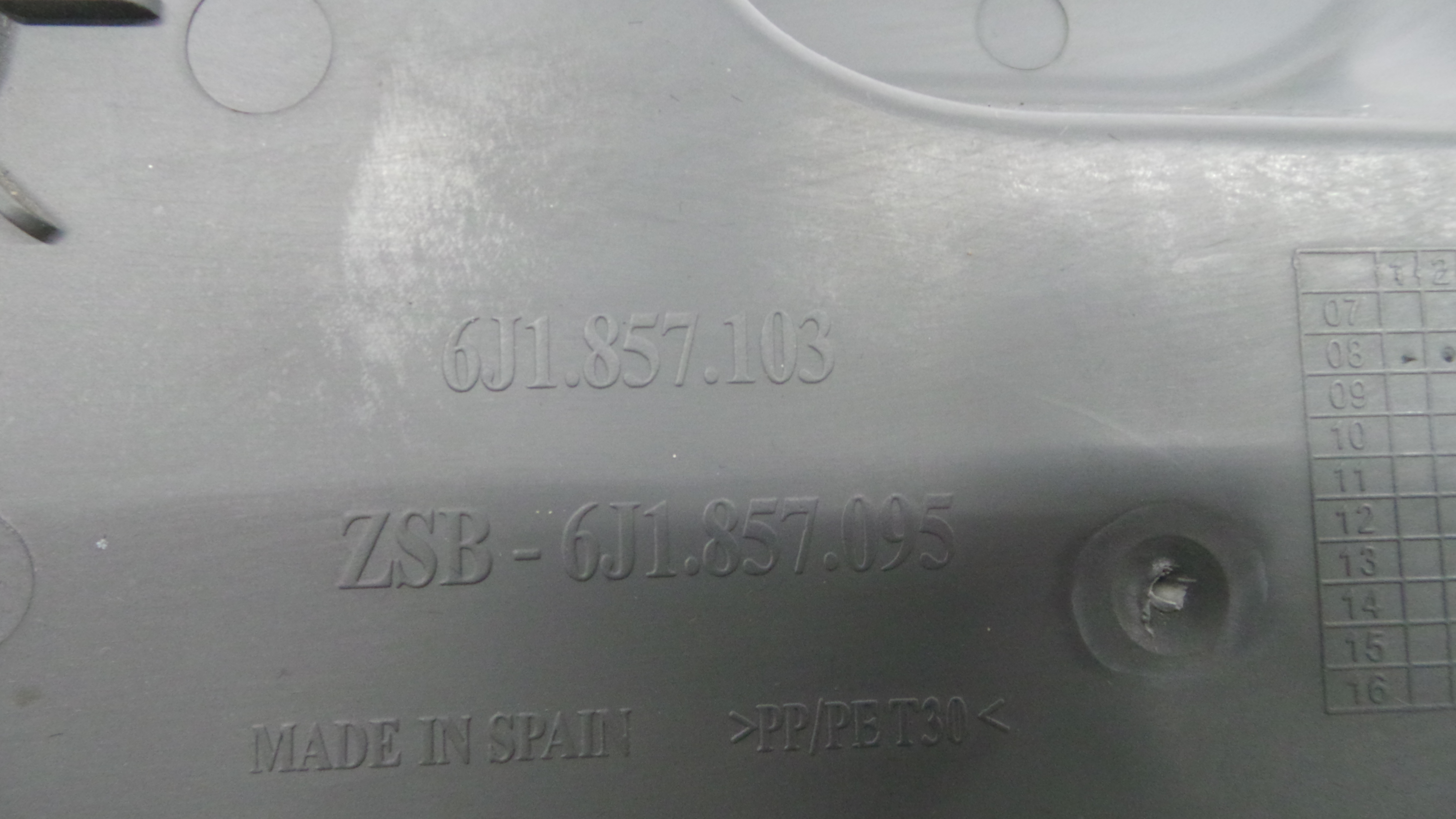 Porta Luvas  6J1857103 - SEAT IBIZA IV (6J5, 6P1), IBIZA Mk IV (6J5, 6P1)-34919771