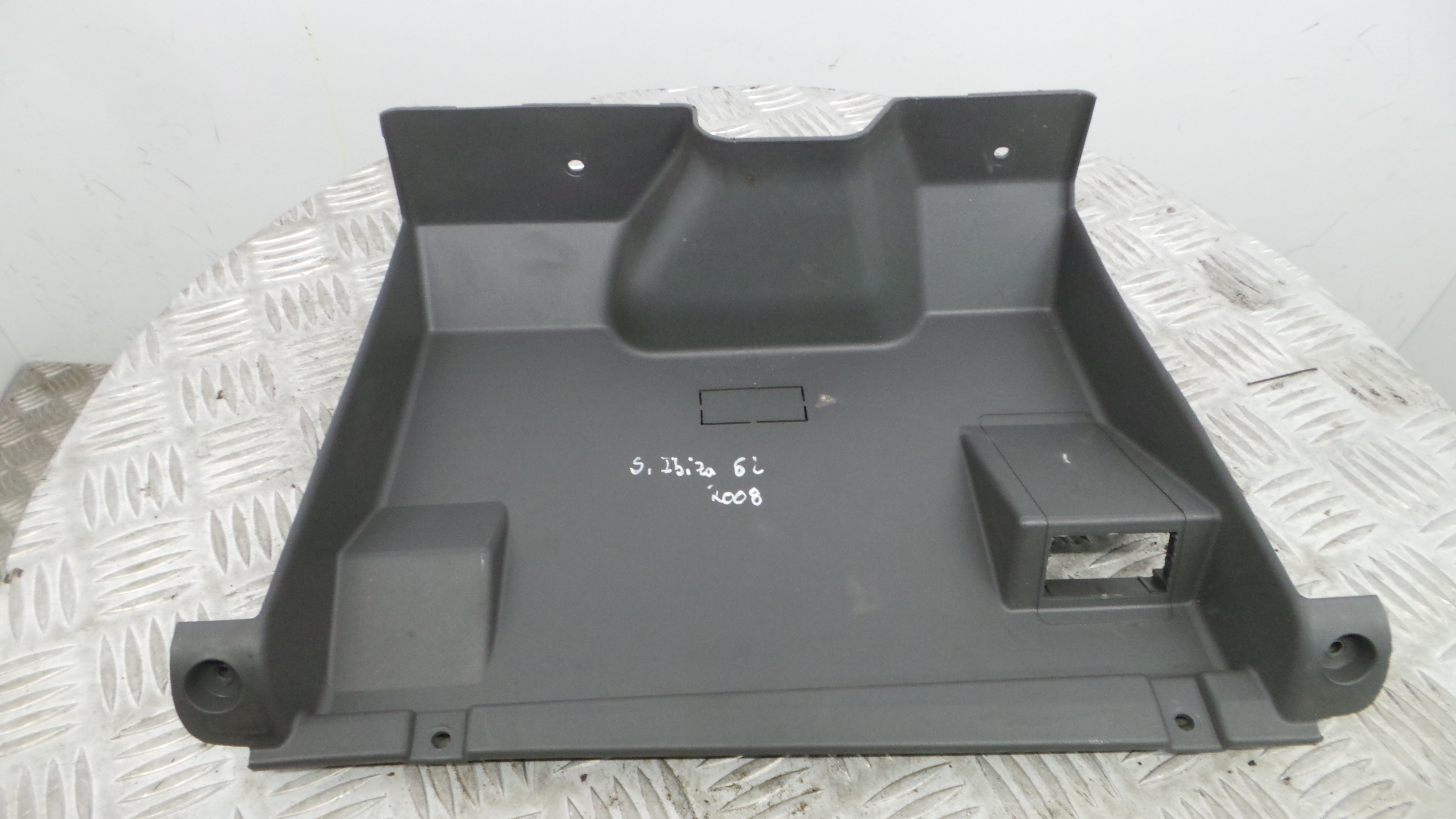 Porta Luvas  6L1857103B - SEAT IBIZA III (6L1), IBIZA Mk III (6L1)-34919816