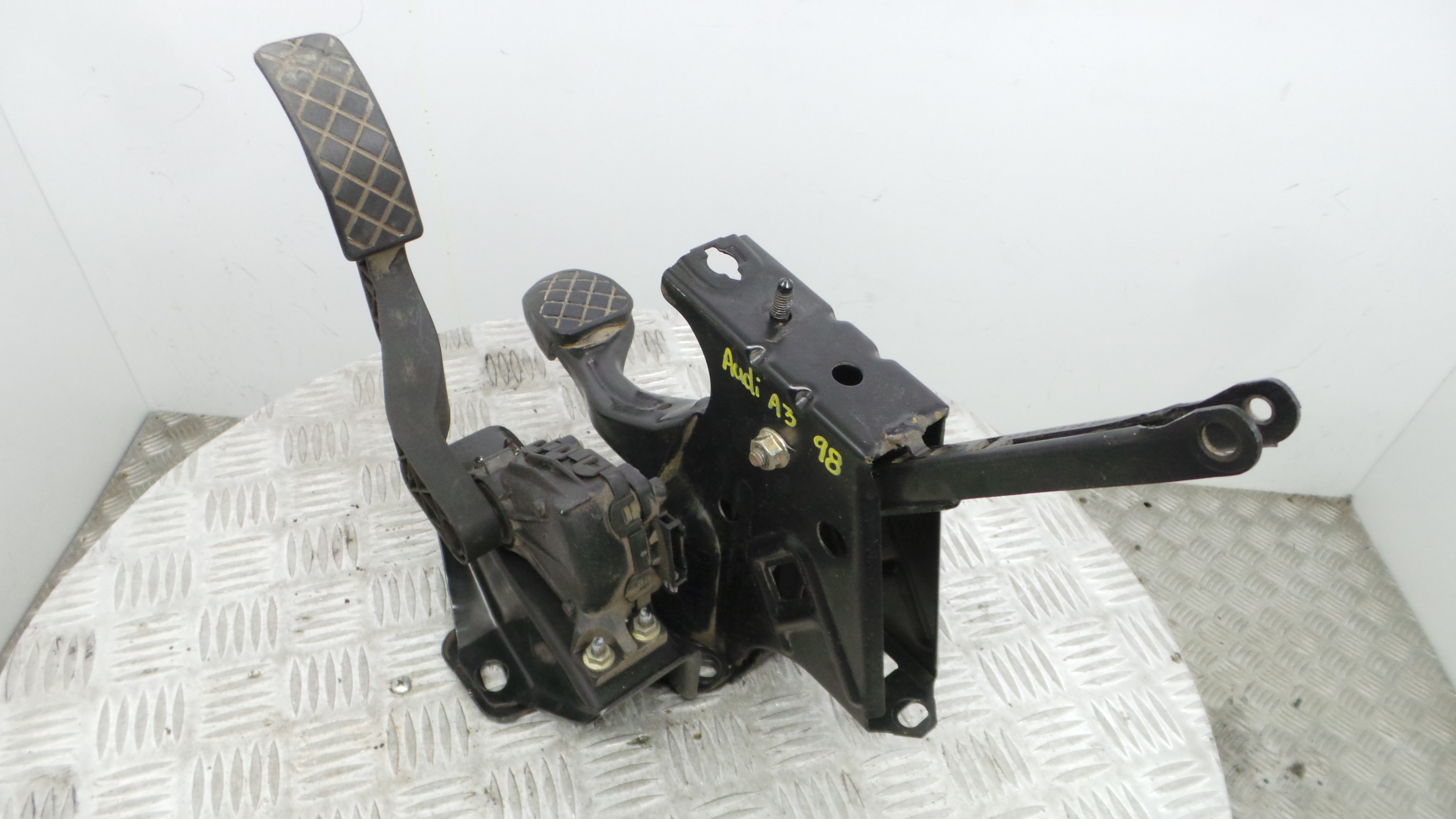 Pedal do Travão 1J1721130B - AUDI A3 (8L1)-35052512