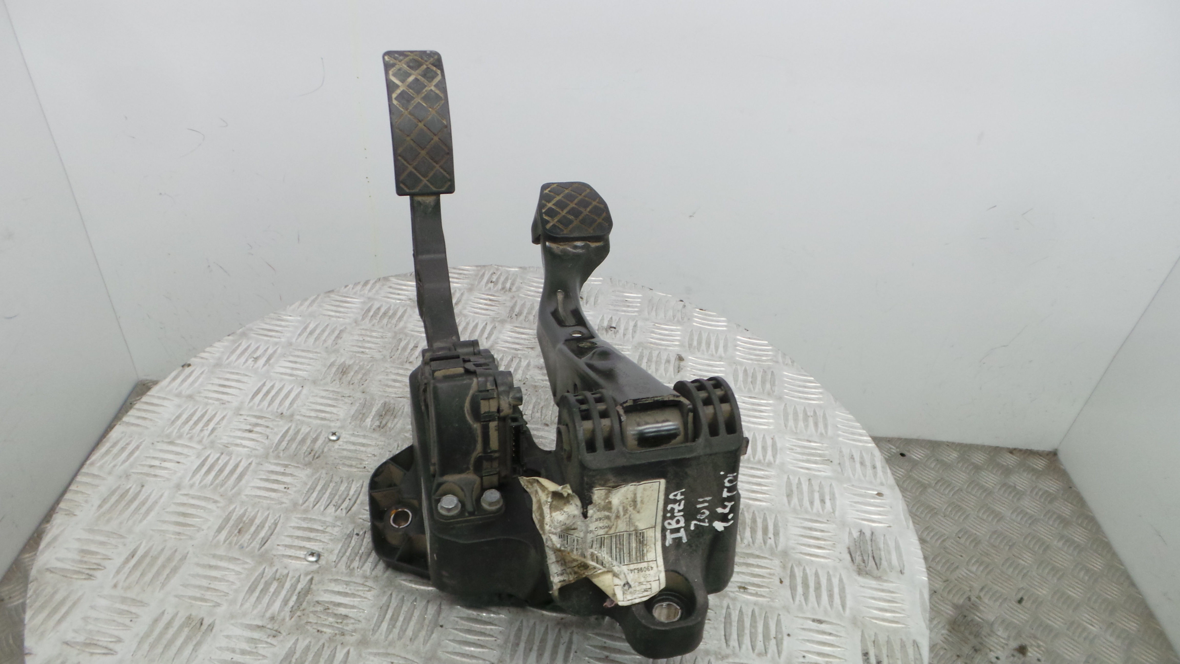 Pedal do Travão 6R1721058 - SEAT IBIZA IV (6J5, 6P1), IBIZA Mk IV (6J5, 6P1)-35053469