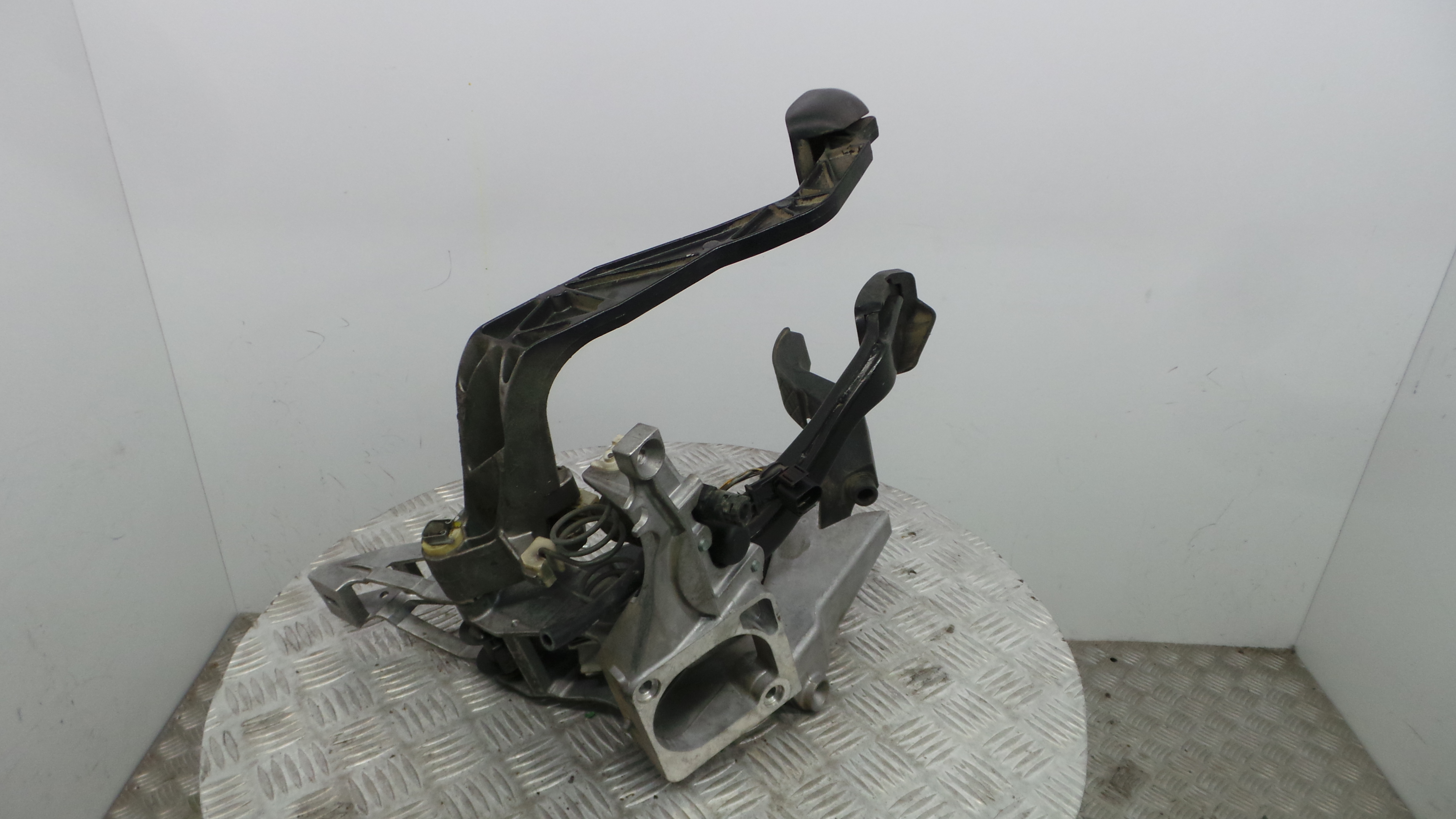 Pedal do Travão 8D1721117K - VW PASSAT B5 (3B2)-35053905