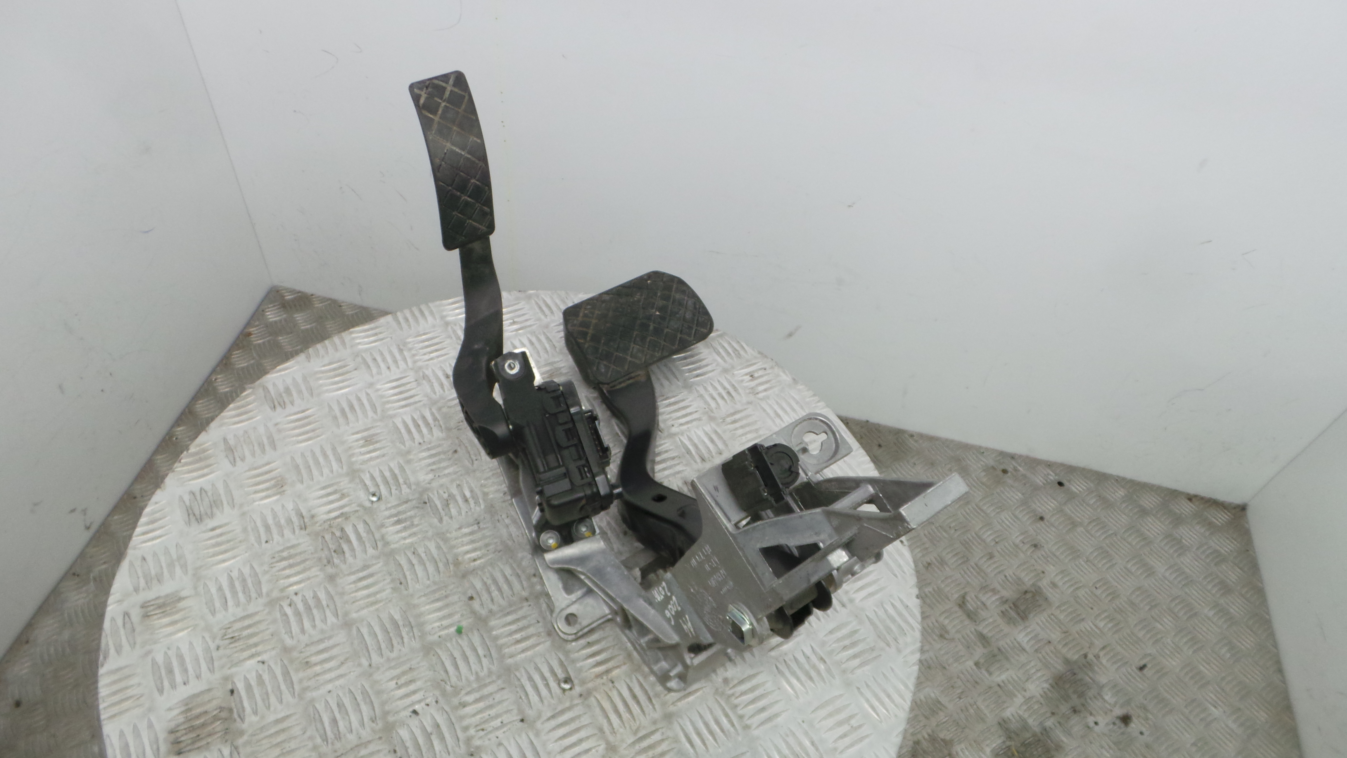 Pedal do Travão 8E172117D - AUDI A4 B7 (8EC)-35054522