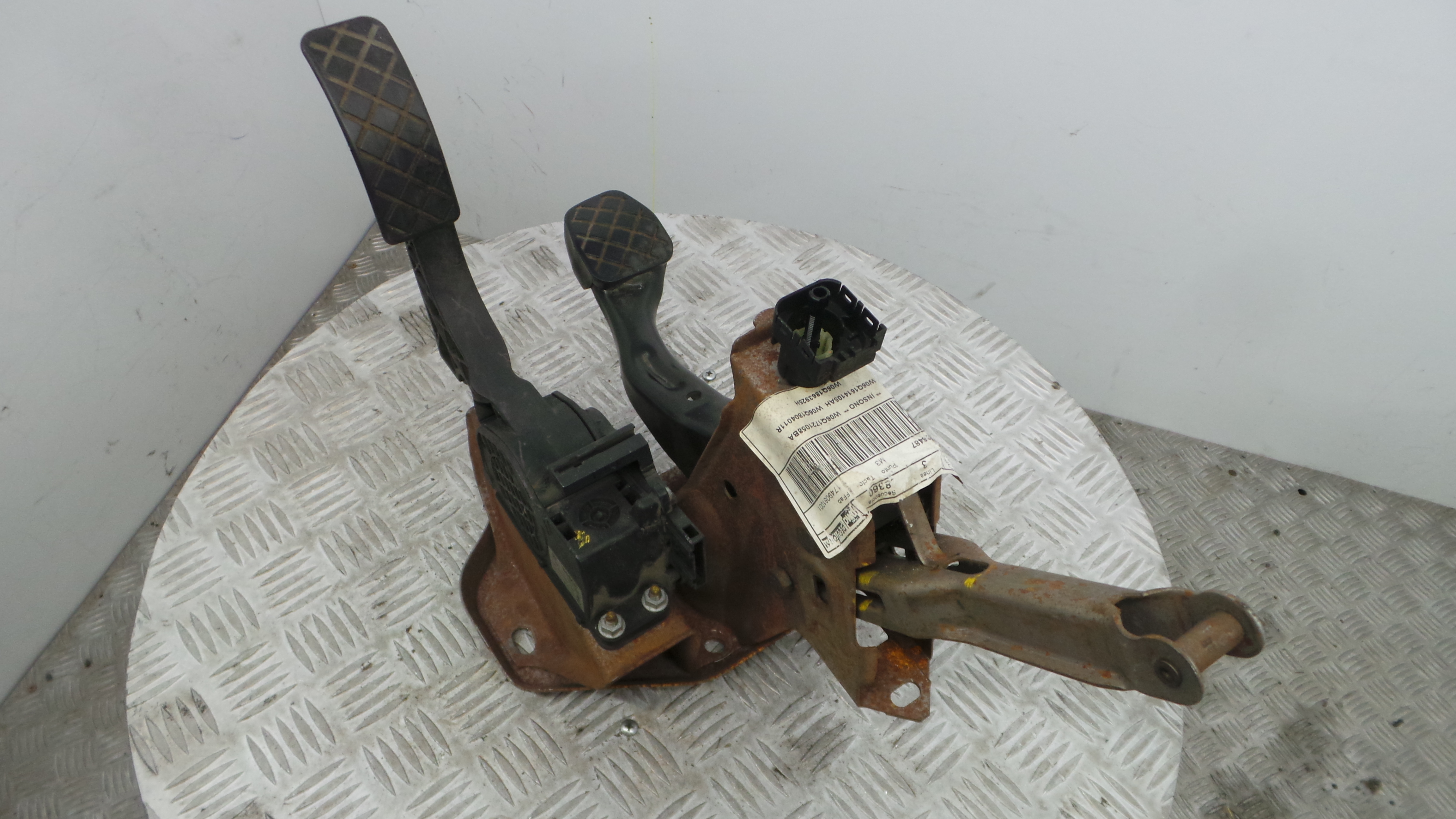 Pedal do Travão 8D1721115H - SEAT CORDOBA (6L2)-35055665