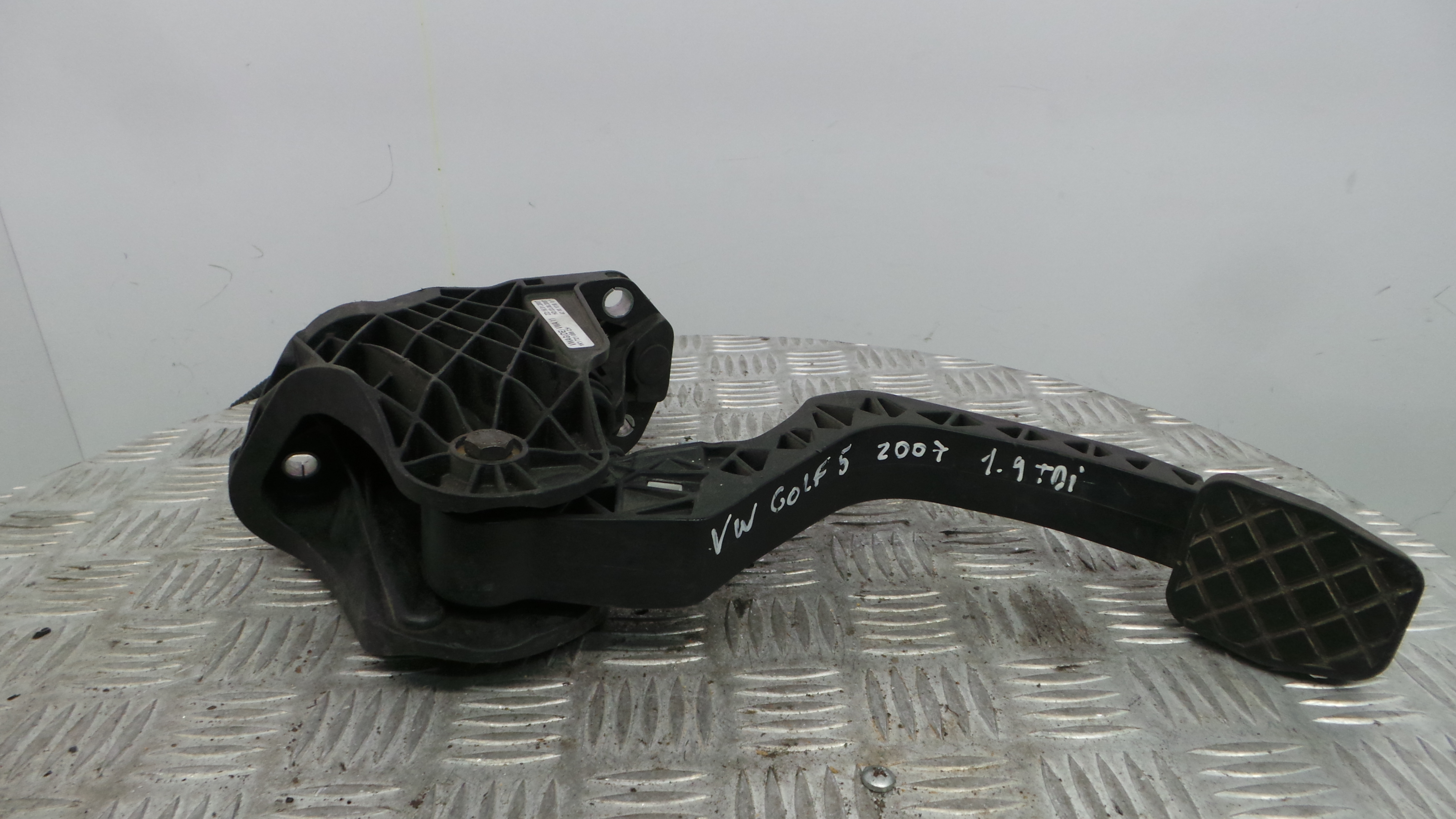 Pedal de Embraiagem 1K1721059CH - VW GOLF V (1K1)-35059255