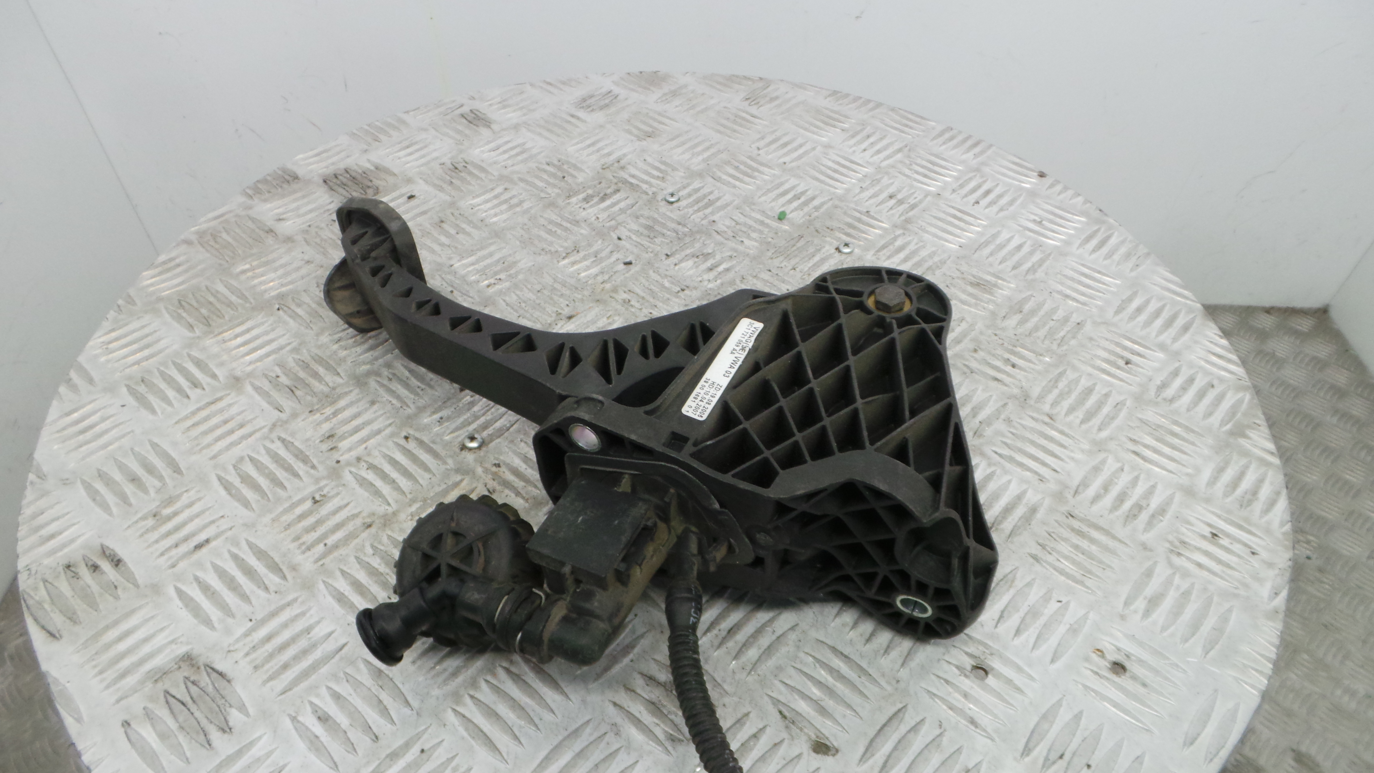 Pedal de Embraiagem 3C1721059AA - VW PASSAT B6 (3C2)-35059738