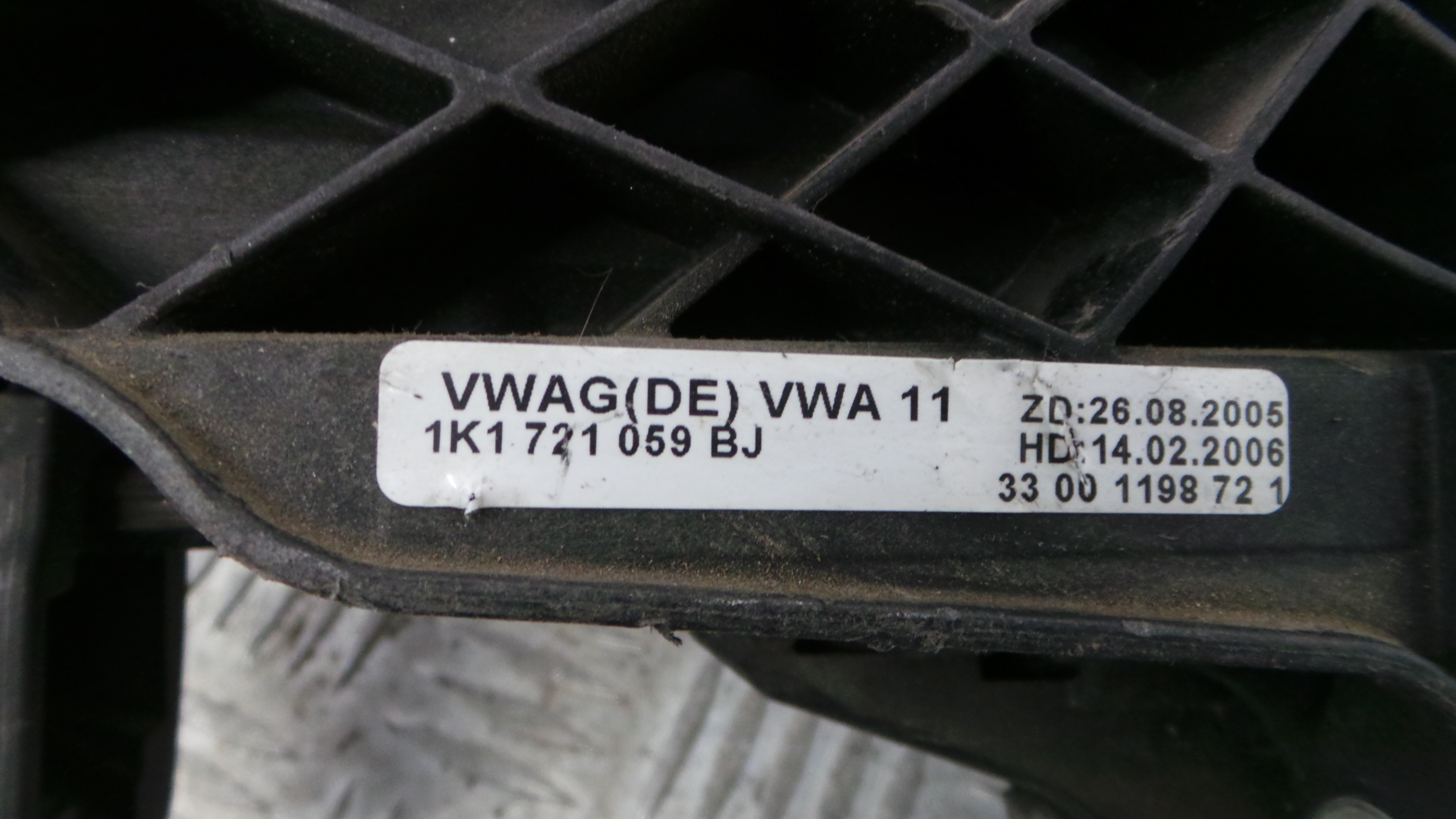 Pedal de Embraiagem 1K1721059BJ - SEAT LEON (1P1)-35060121