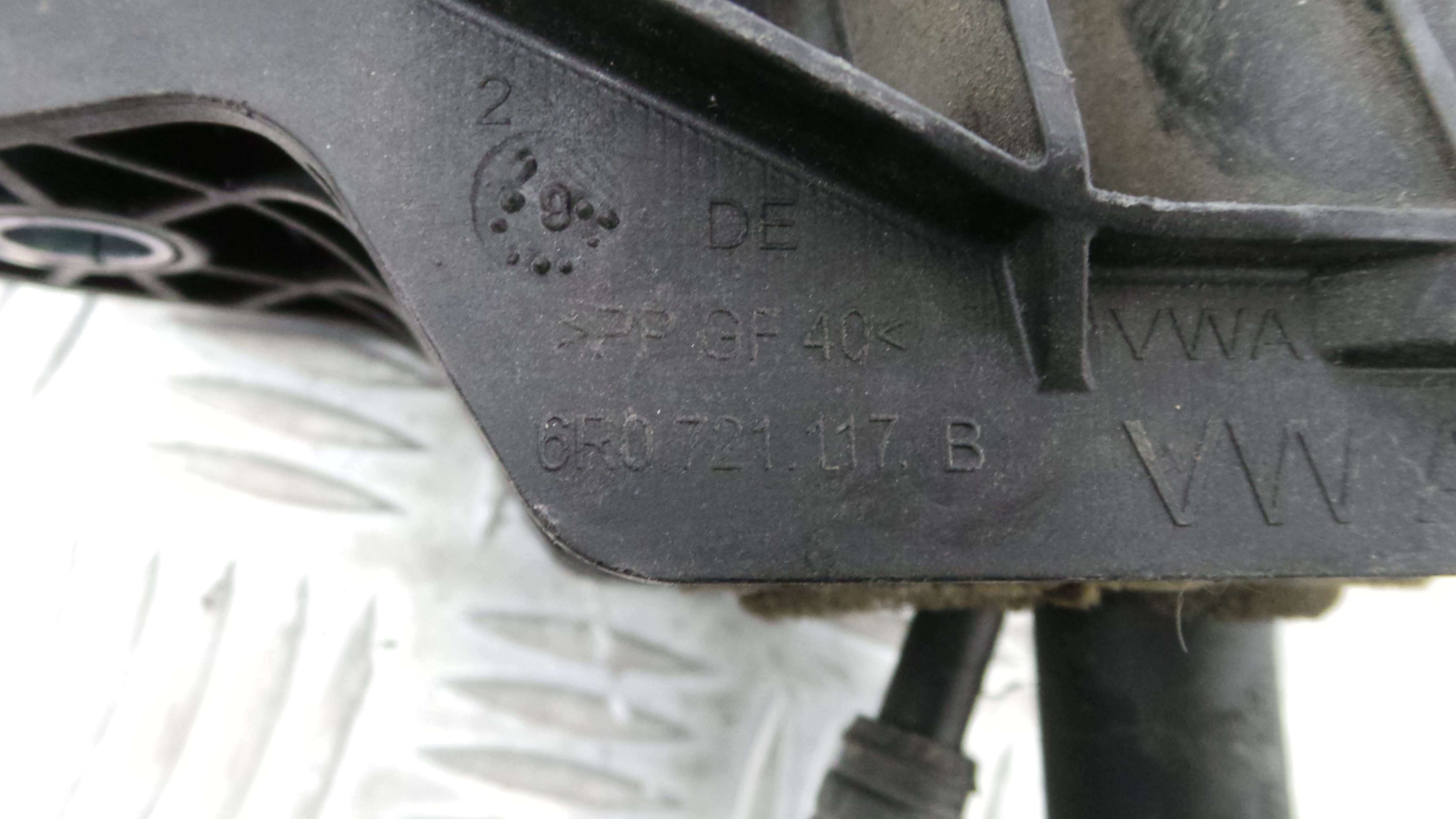 Pedal de Embraiagem 6R1721059AA - SEAT IBIZA IV (6J5, 6P1), IBIZA Mk IV (6J5, 6P1)-35062146