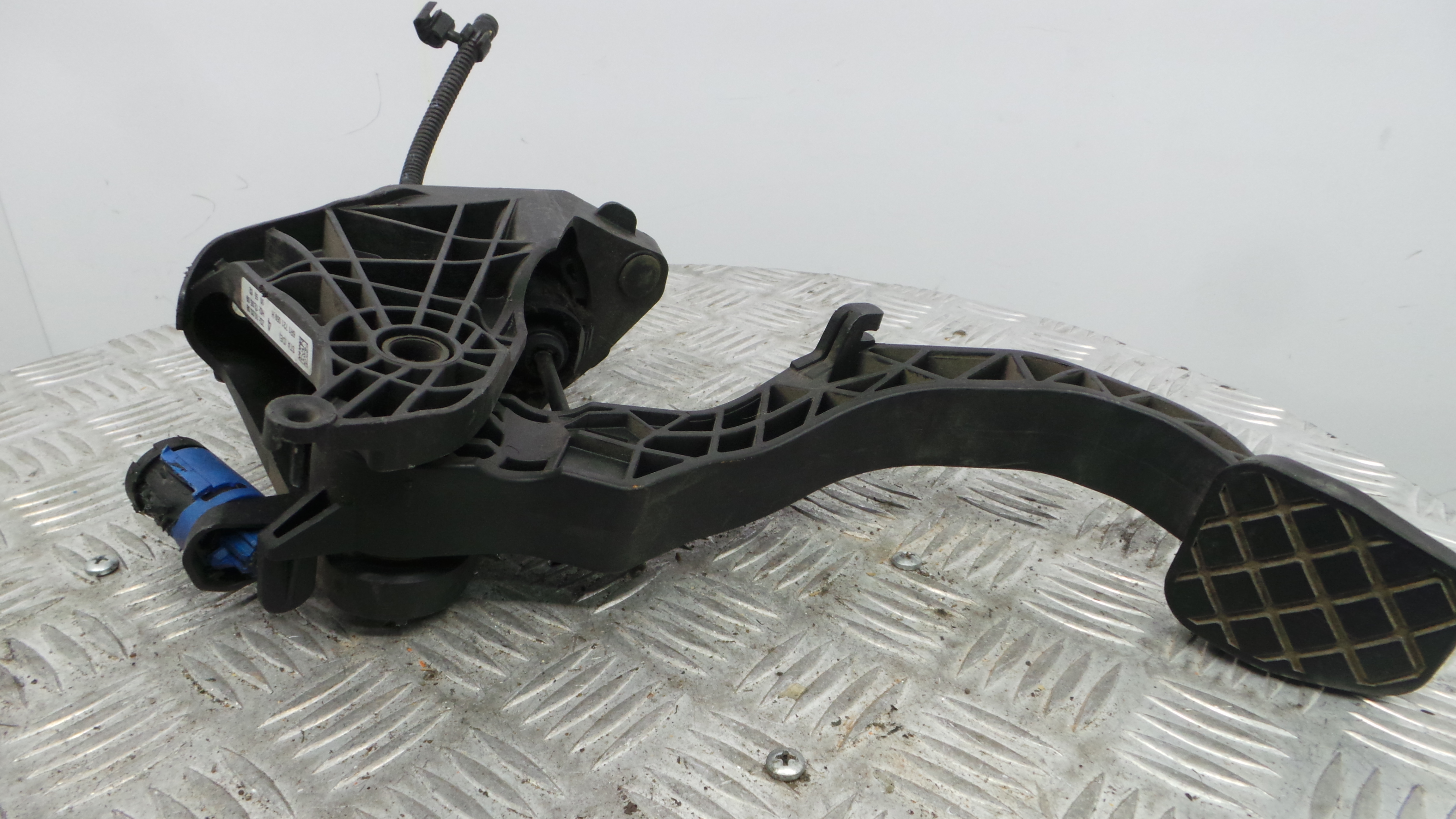 Pedal de Embraiagem 6R1721059H - SEAT IBIZA IV (6J5, 6P1), IBIZA Mk IV (6J5, 6P1)-35063359