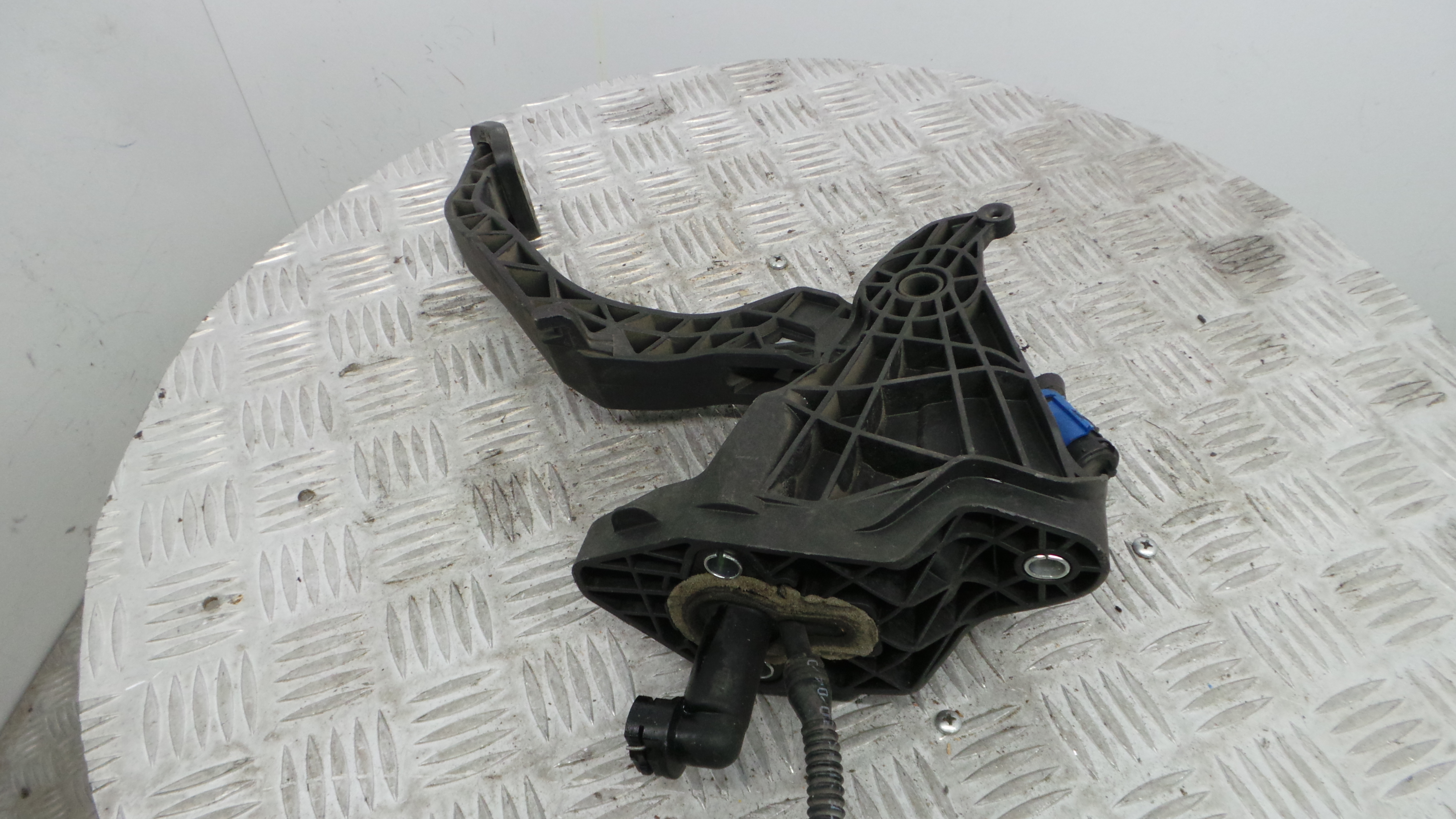Pedal de Embraiagem 6R1721059H - SEAT IBIZA IV (6J5, 6P1), IBIZA Mk IV (6J5, 6P1)-35063359