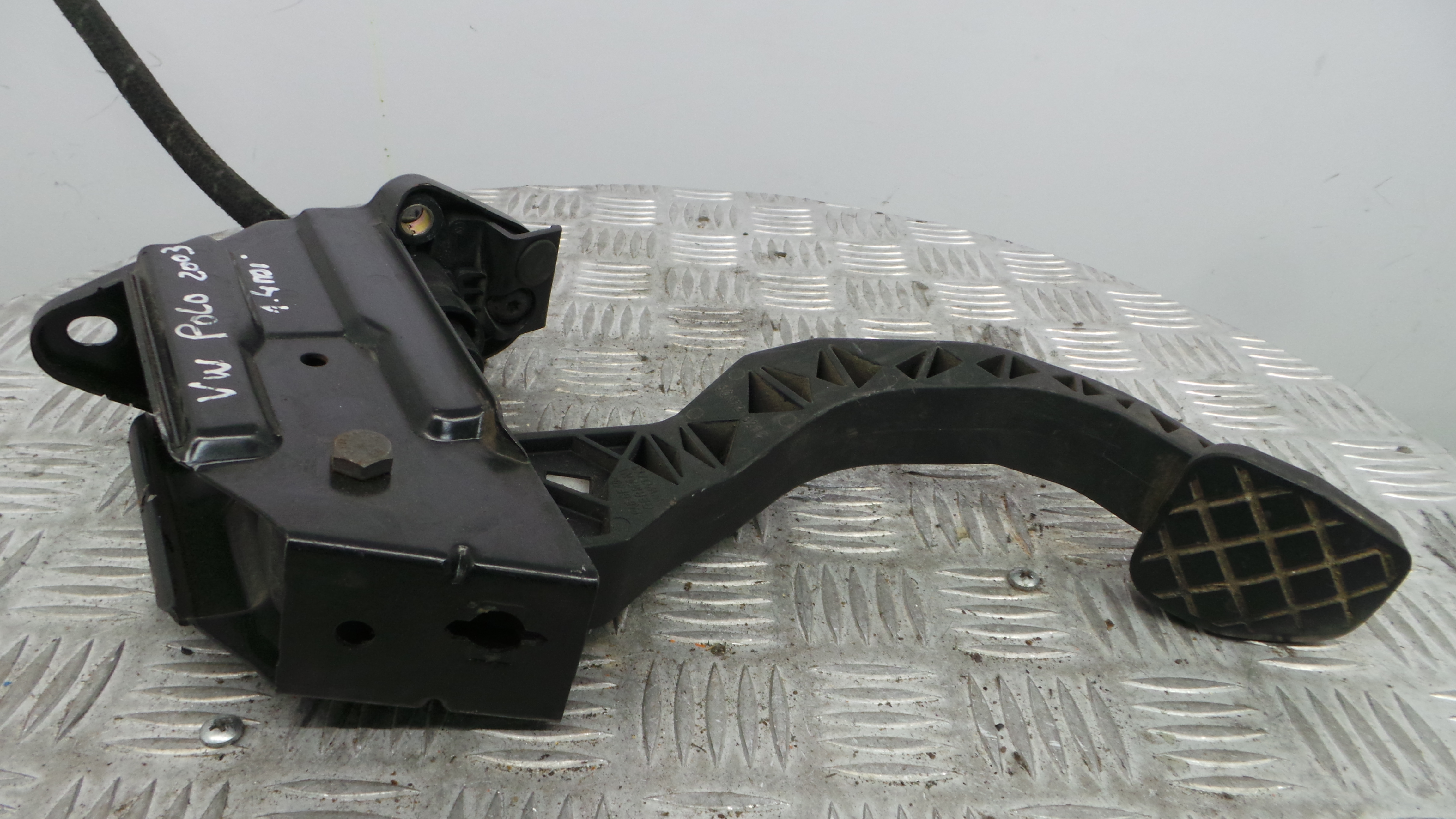 Pedal de Embraiagem 6Q1721059G - VW POLO (9N_, 9A_)-35064200