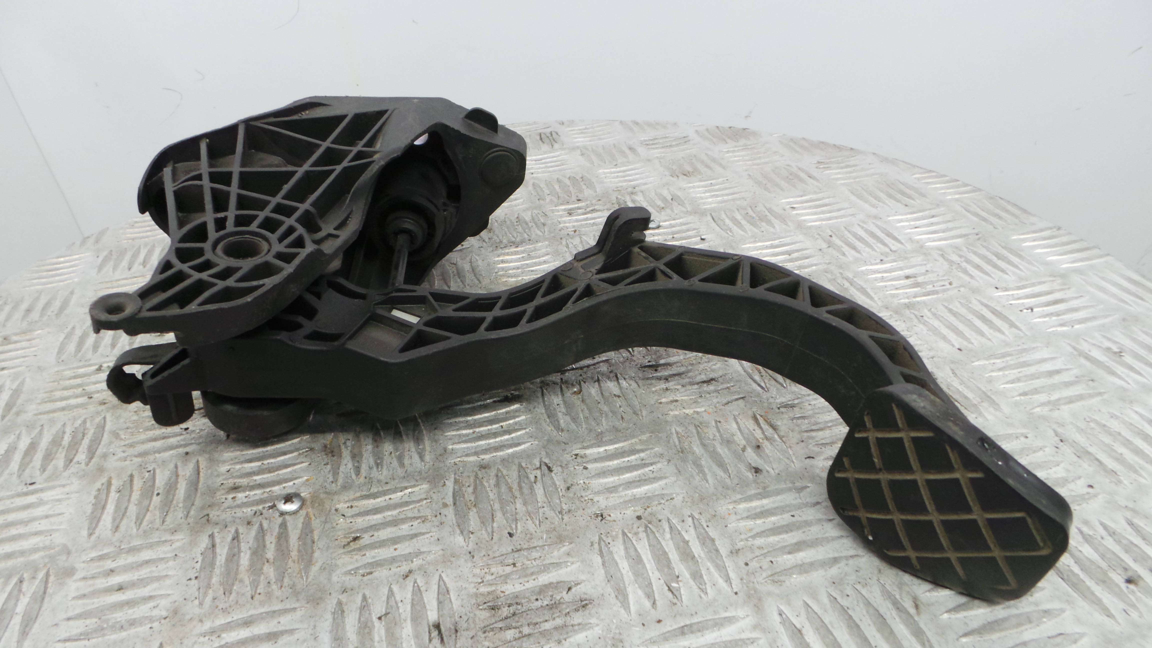 Pedal de Embraiagem 6R1721059AA - SEAT IBIZA IV (6J5, 6P1), IBIZA Mk IV (6J5, 6P1)-35064943