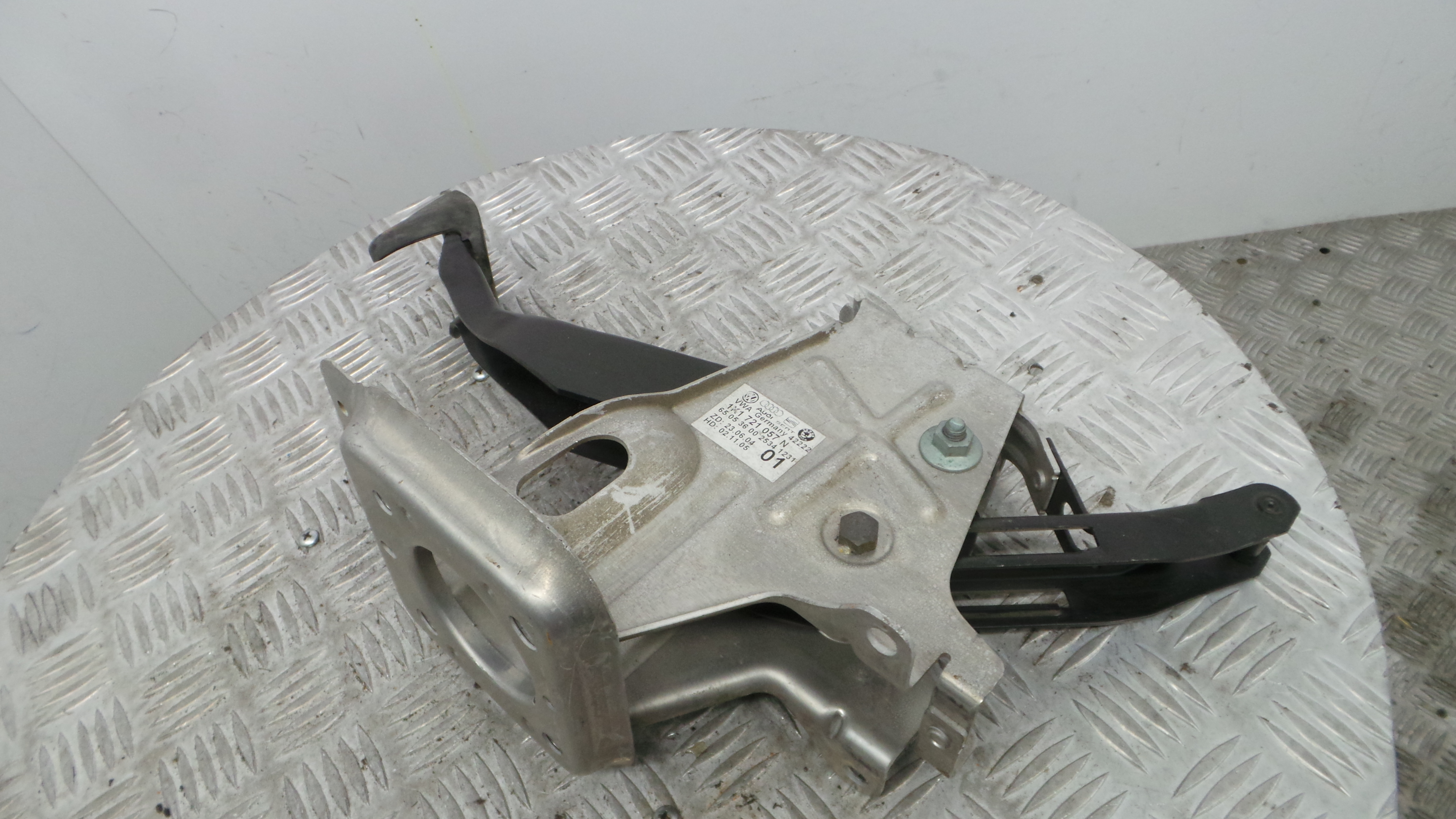 Pedal do Travão 1K1721057N - SEAT LEON (1P1)-35065653