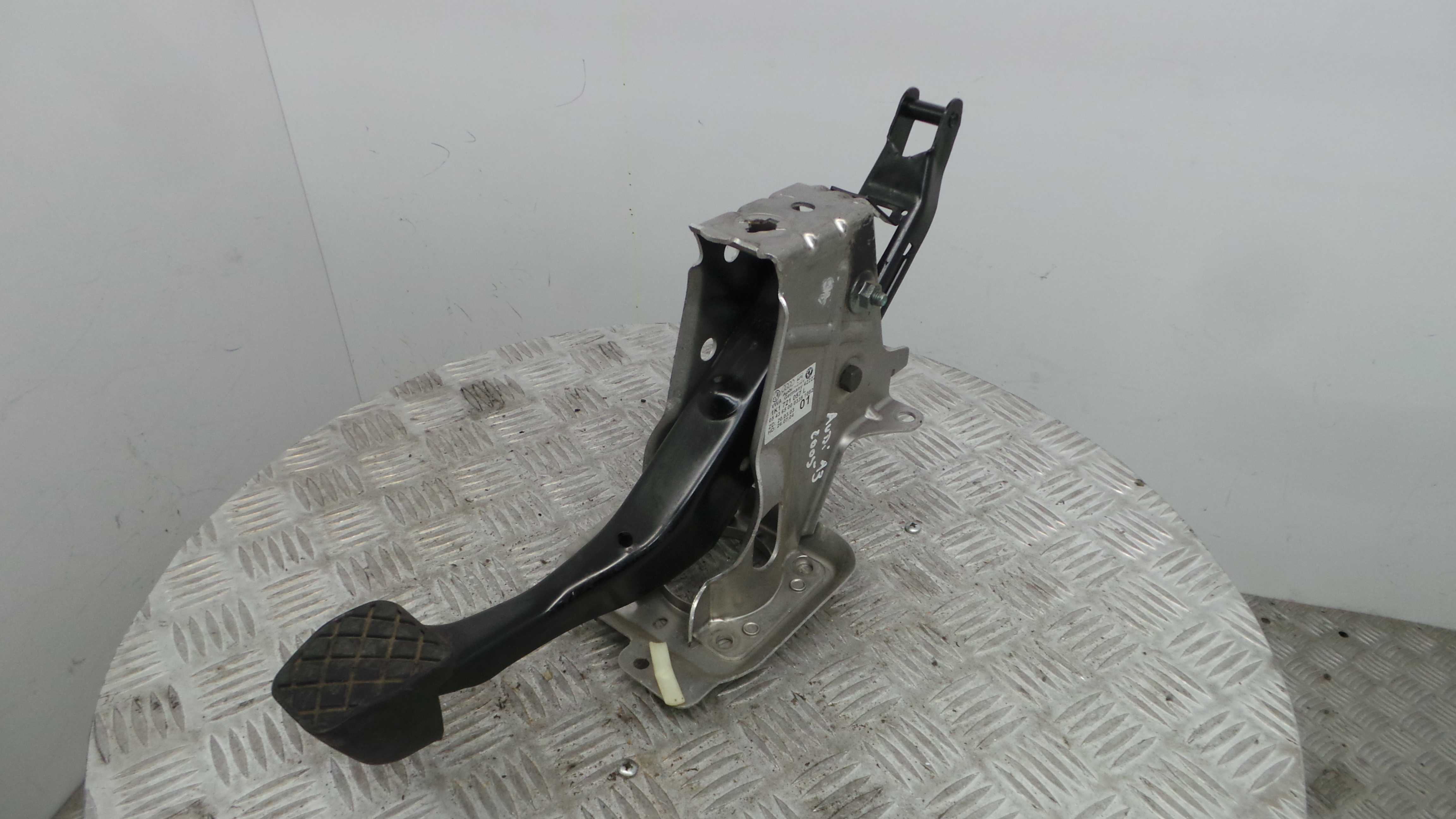 Pedal do Travão 1K1721057L - AUDI A3 (8P1)-35066174