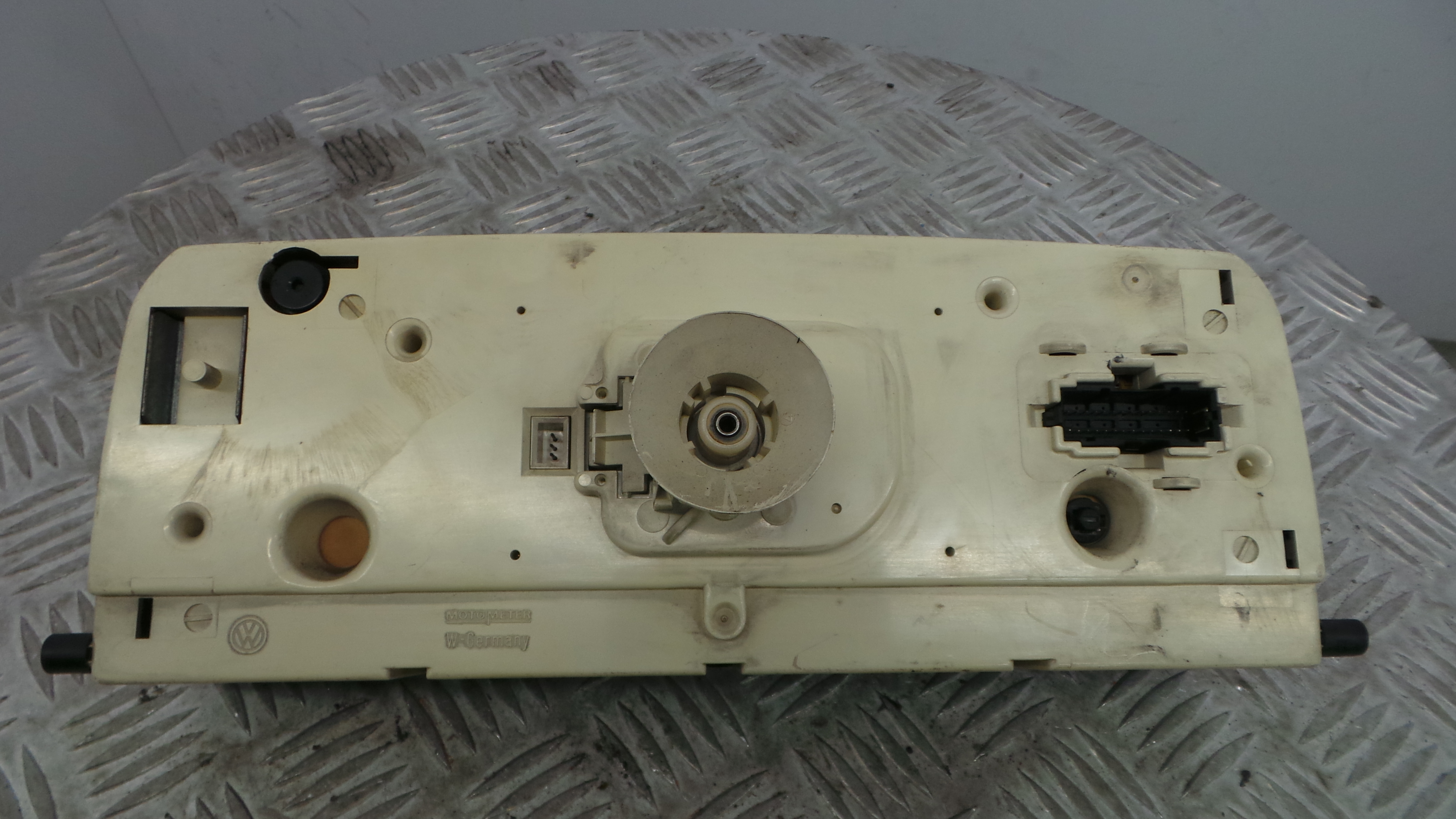 Quadrante 357919033CH - VW PASSAT B3/B4 (3A2, 35I)-35123635