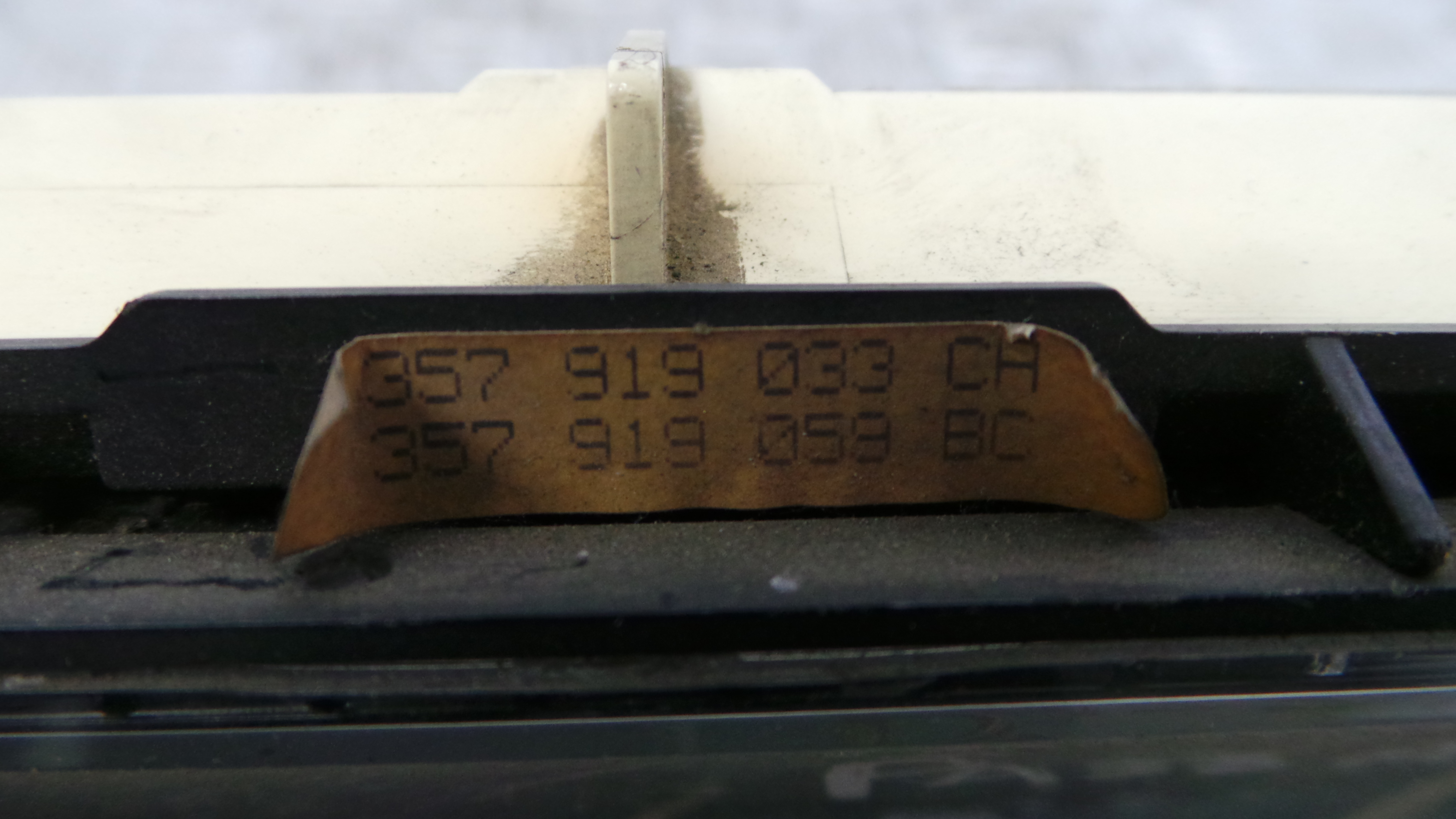 Quadrante 357919033CH - VW PASSAT B3/B4 (3A2, 35I)-35123635