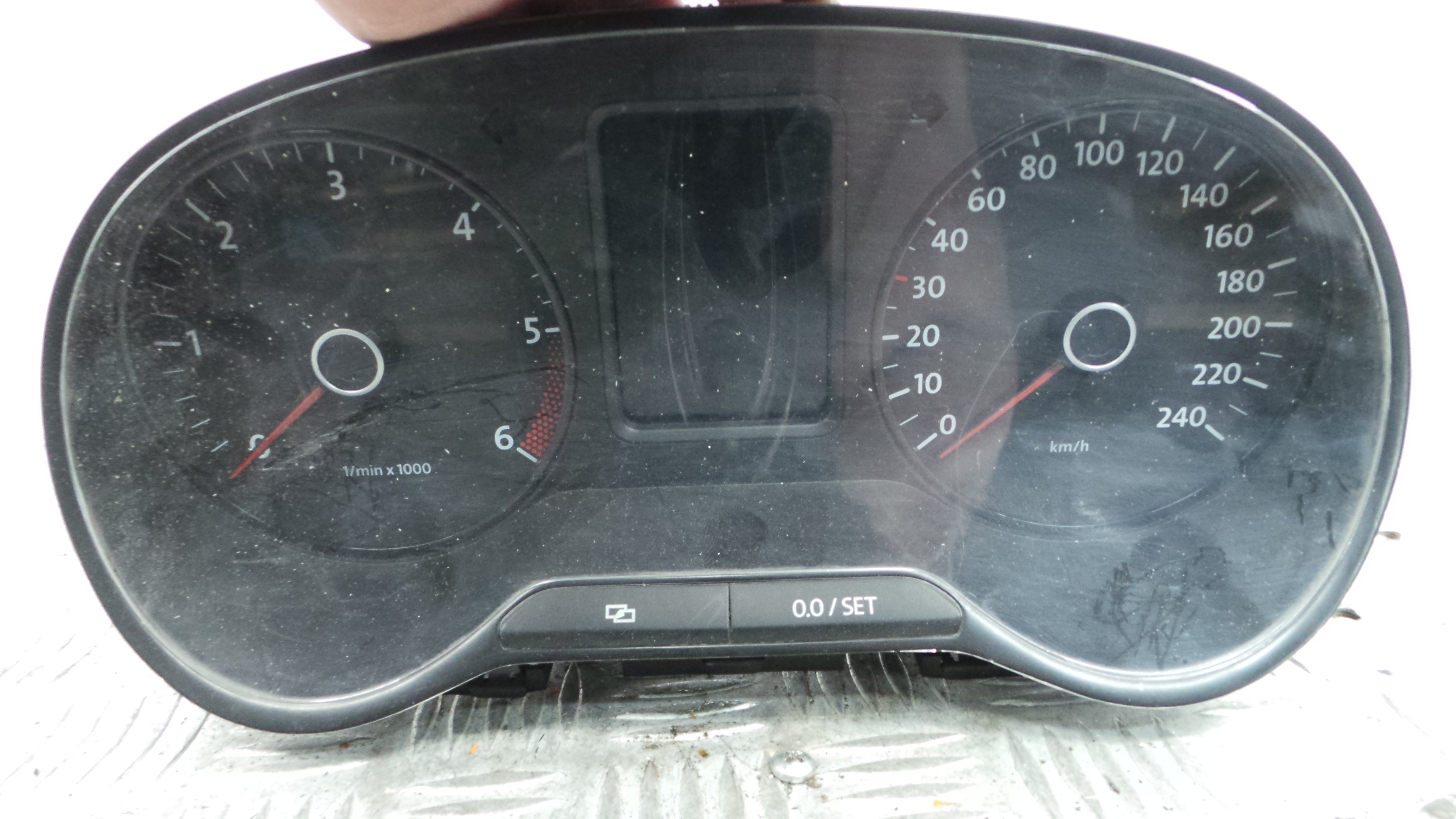 Quadrante 6R0920861C - VW POLO V (6R1, 6C1)-35175413