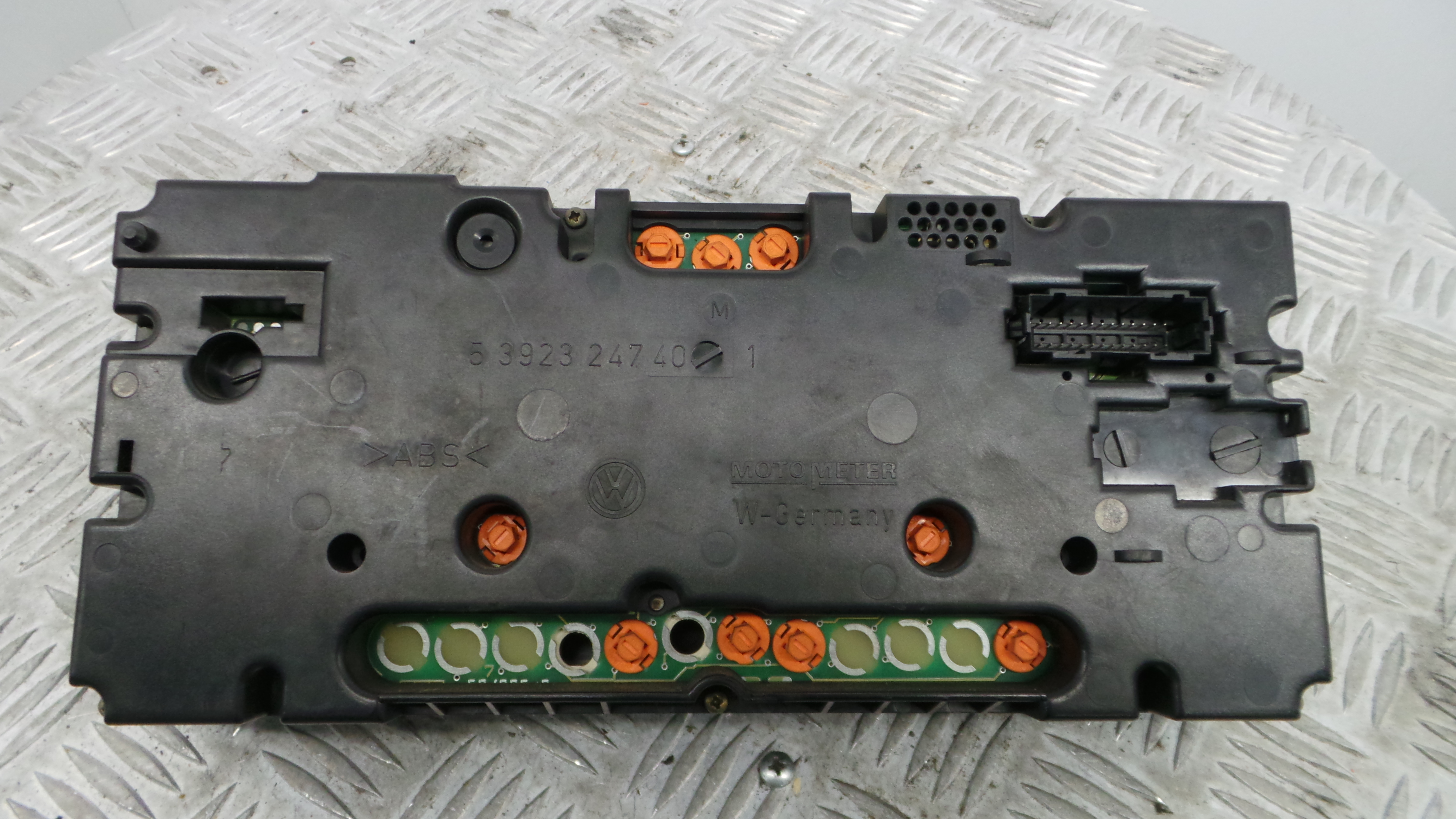 Quadrante 1H6919033A - VW GOLF III (1H1), GOLF Mk III (1H1)-35175596