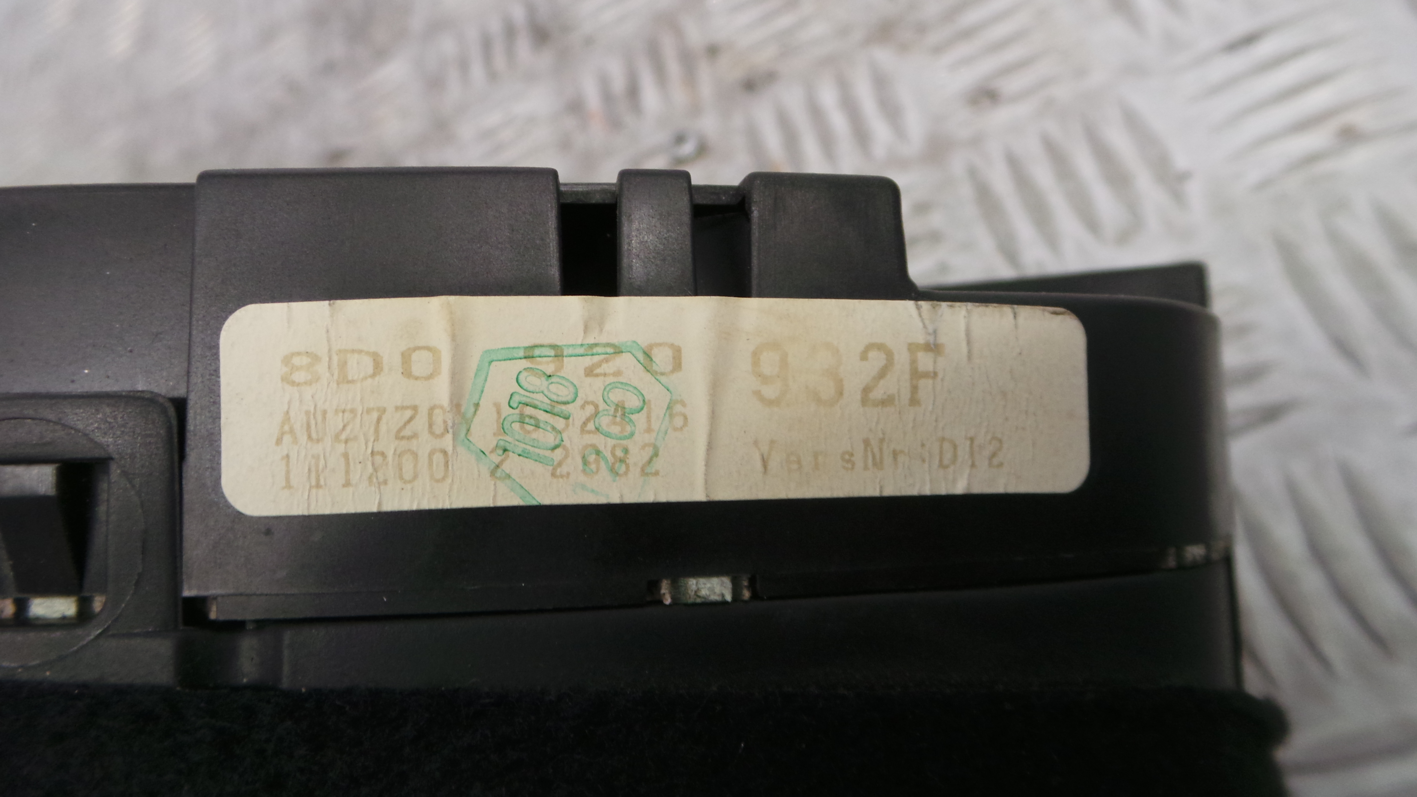 Quadrante 8D0920932F - AUDI A4 B6 (8E2)-35175752