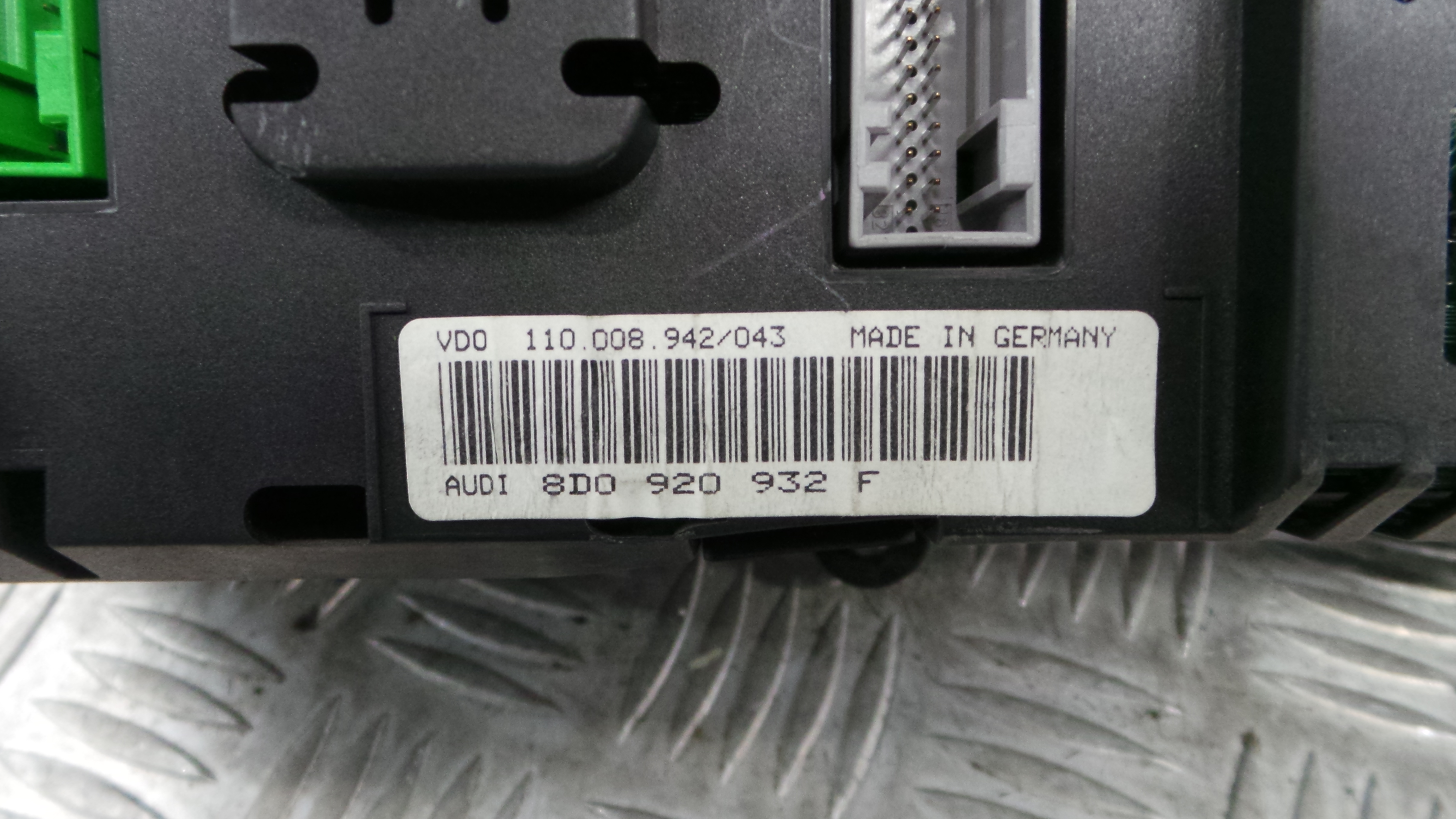 Quadrante 8D0920932F - AUDI A4 B6 (8E2)-35175752