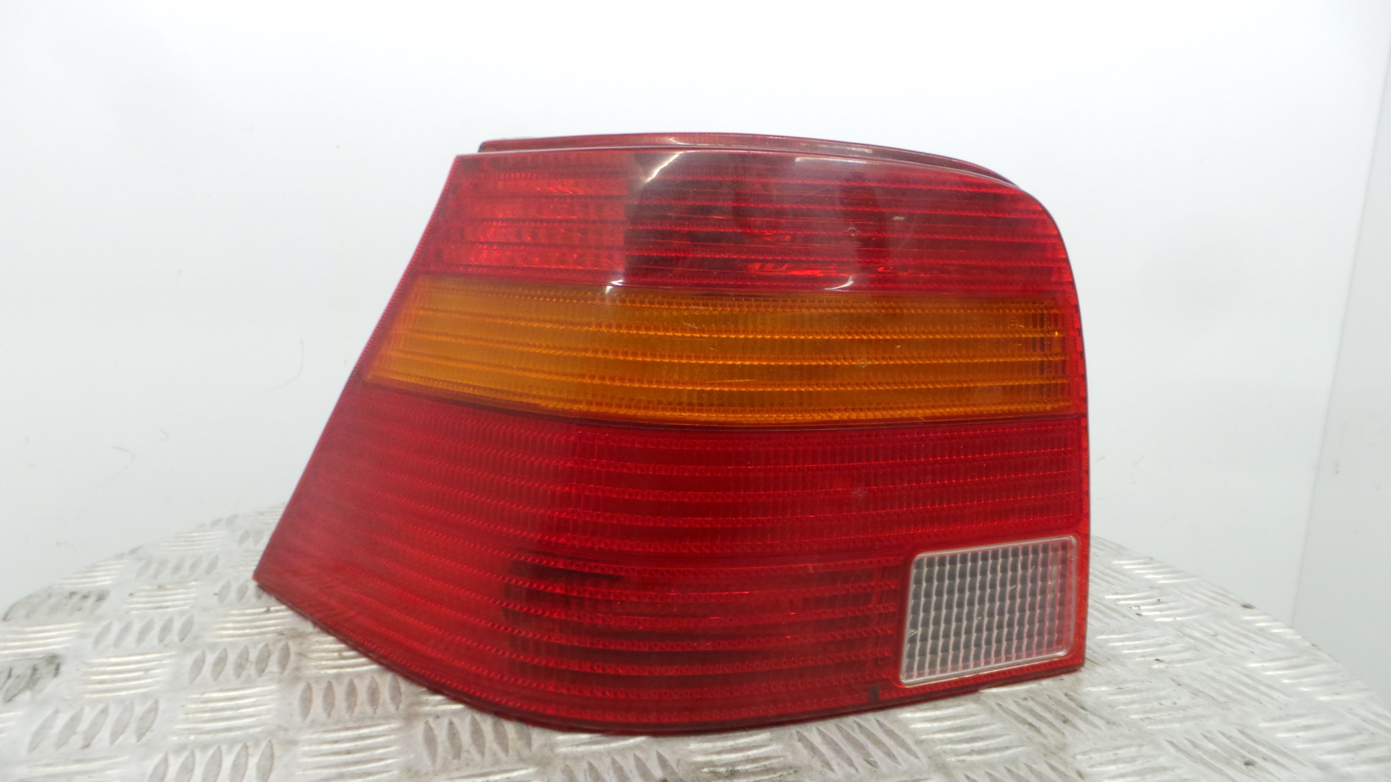 Farolim Stop Esq 1J6945095Q - VW GOLF IV (1J1), GOLF Mk IV (1J1)-35175891 Farolim Stop Esq 1J6945095Q - VW GOLF IV (1J1), GOLF Mk IV (1J1)-35175891