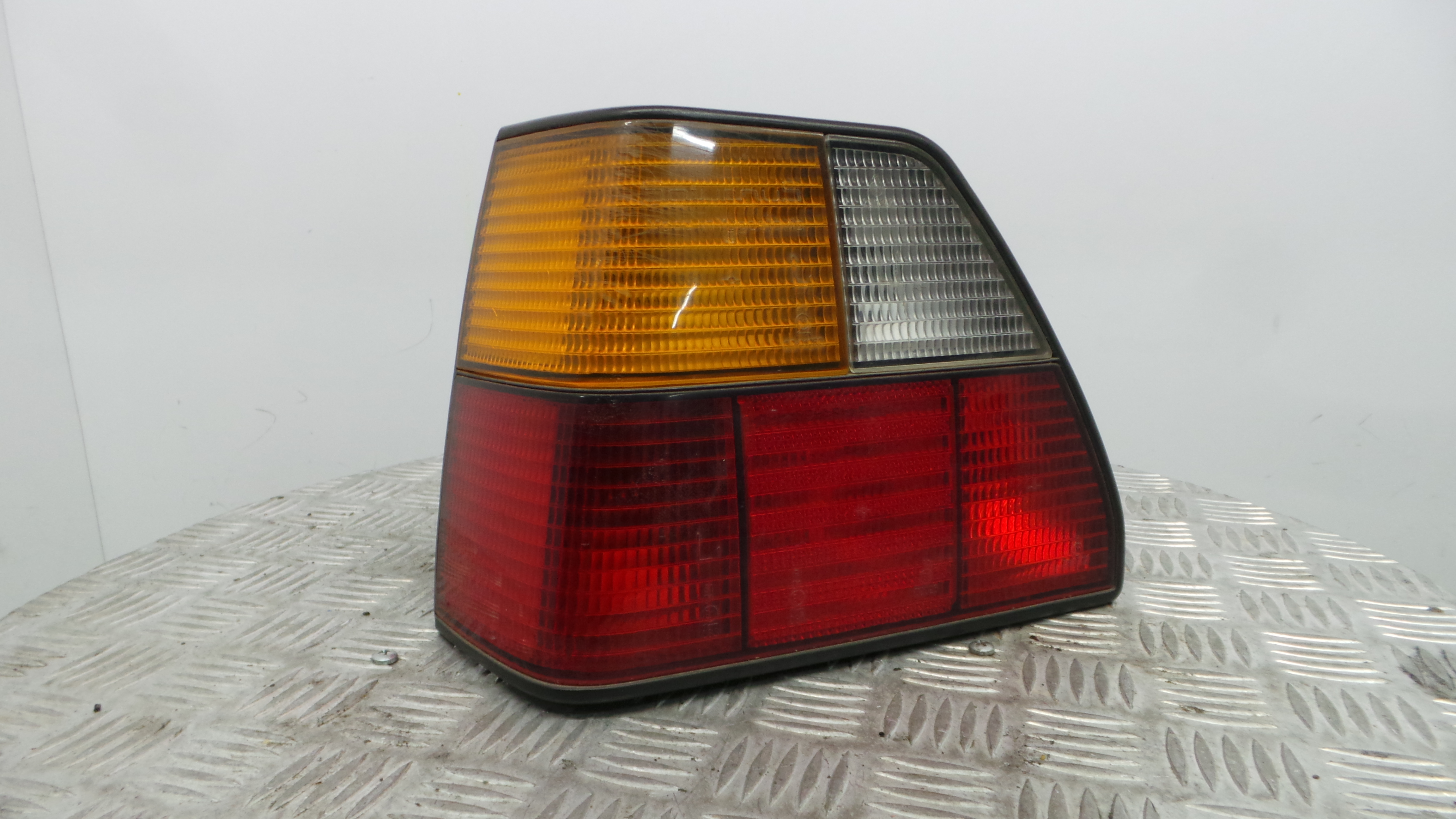 Farolim Stop Esq 191945111C - VW GOLF II (19E, 1G1), GOLF Mk II (19E, 1G1)-35177089 Farolim Stop Esq 191945111C - VW GOLF II (19E, 1G1), GOLF Mk II (19E, 1G1)-35177089