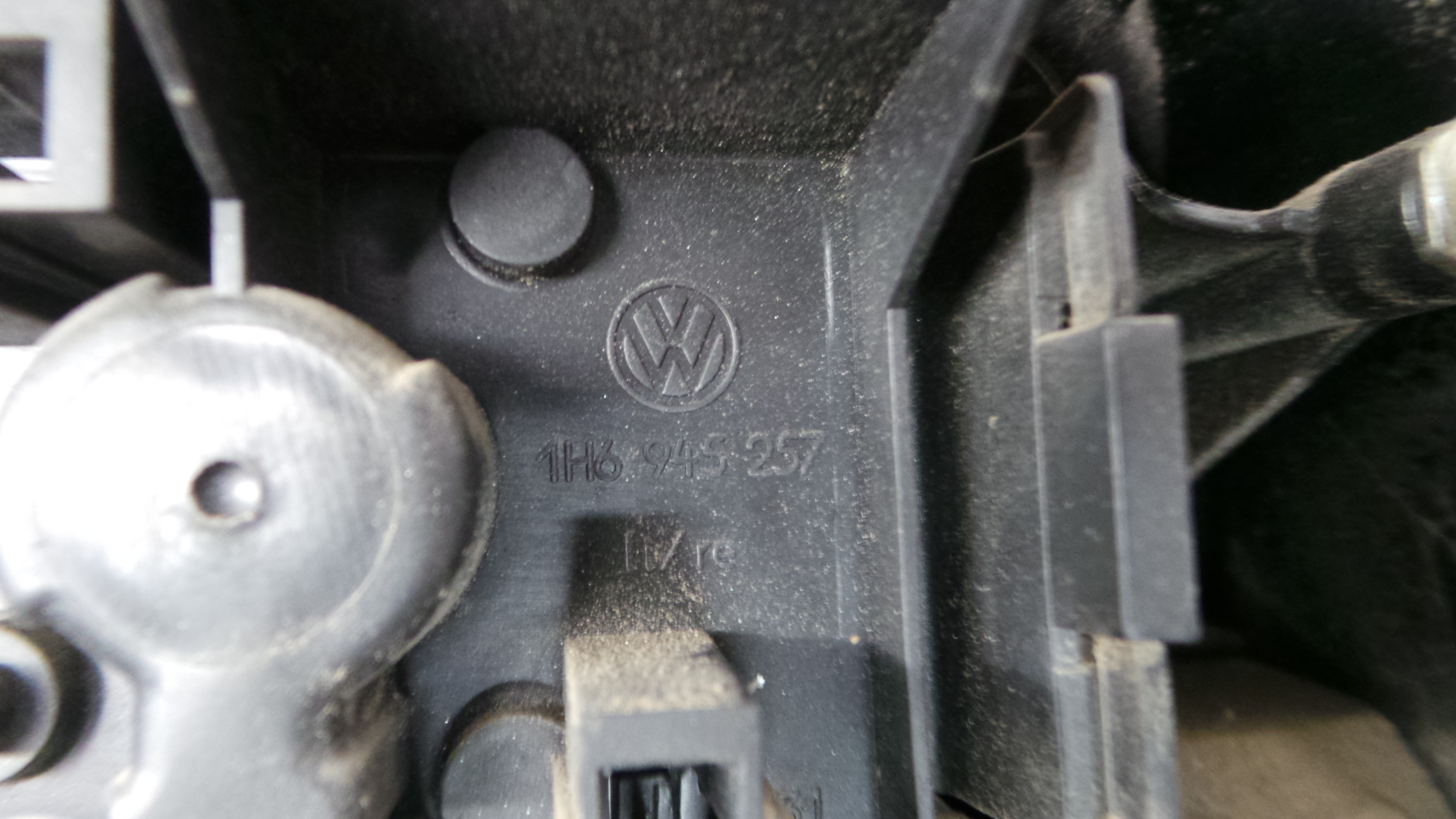 Farolim Stop Dto 1H6945112D - VW GOLF III (1H1), GOLF Mk III (1H1)-35177315