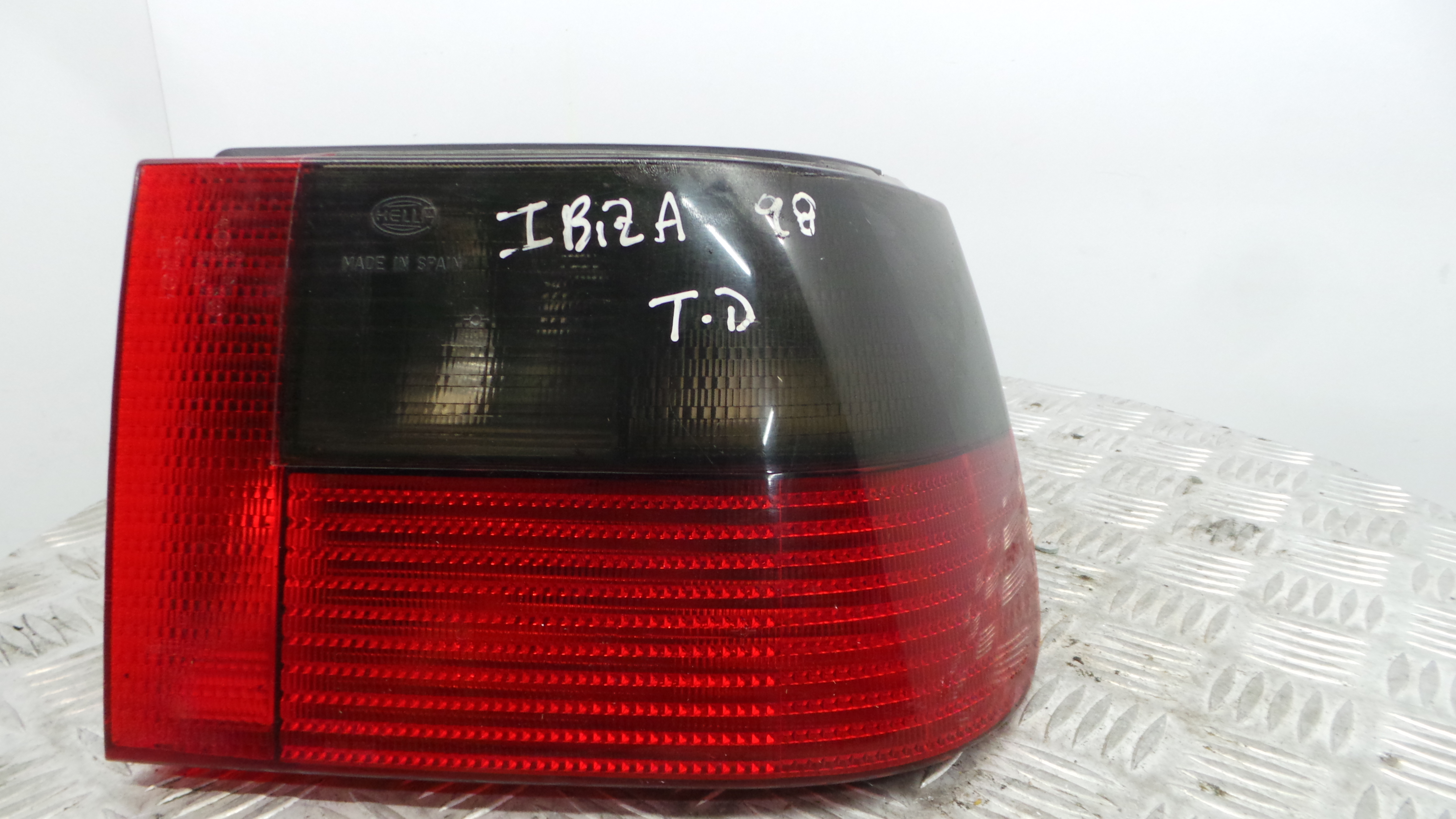 Farolim Stop Dto 6K6945112E - SEAT IBIZA II (6K1), IBIZA Mk II (6K1)-35179298 Farolim Stop Dto 6K6945112E - SEAT IBIZA II (6K1), IBIZA Mk II (6K1)-35179298