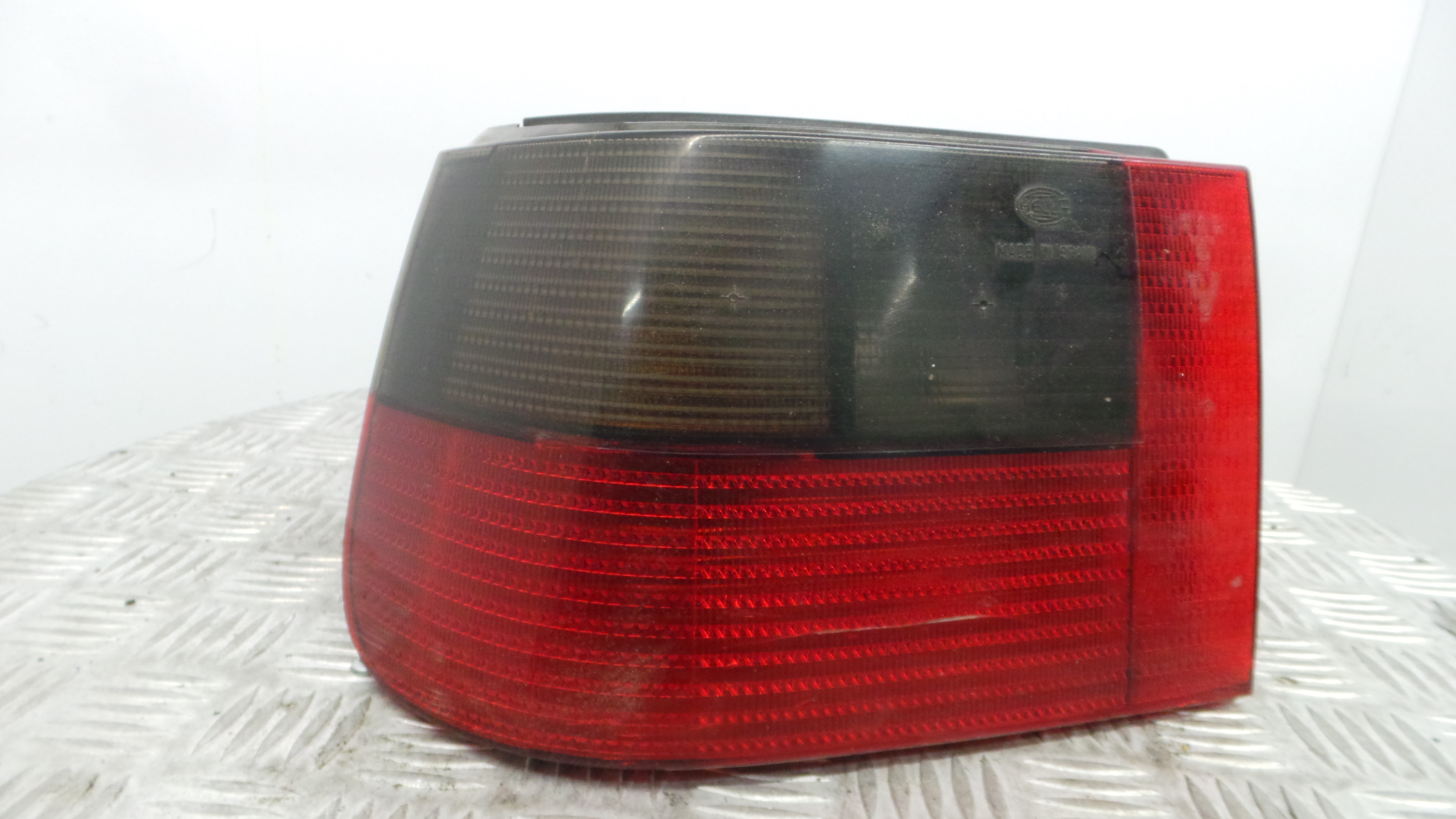 Farolim Stop Esq 6K6945111E - SEAT IBIZA II (6K1), IBIZA Mk II (6K1)-35184208 Farolim Stop Esq 6K6945111E - SEAT IBIZA II (6K1), IBIZA Mk II (6K1)-35184208