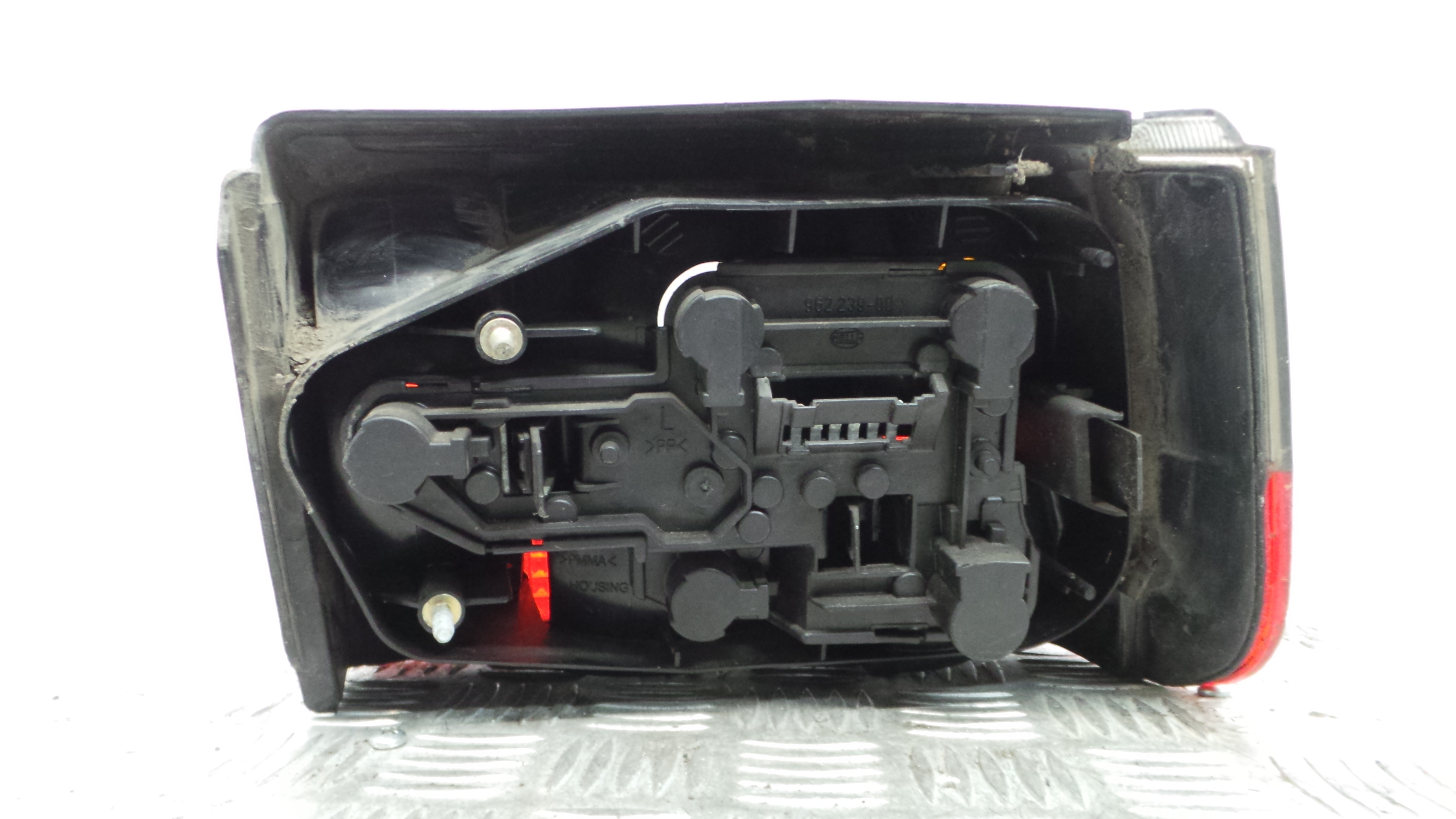 Farolim Stop Esq 6K6945111E - SEAT IBIZA II (6K1), IBIZA Mk II (6K1)-35184351