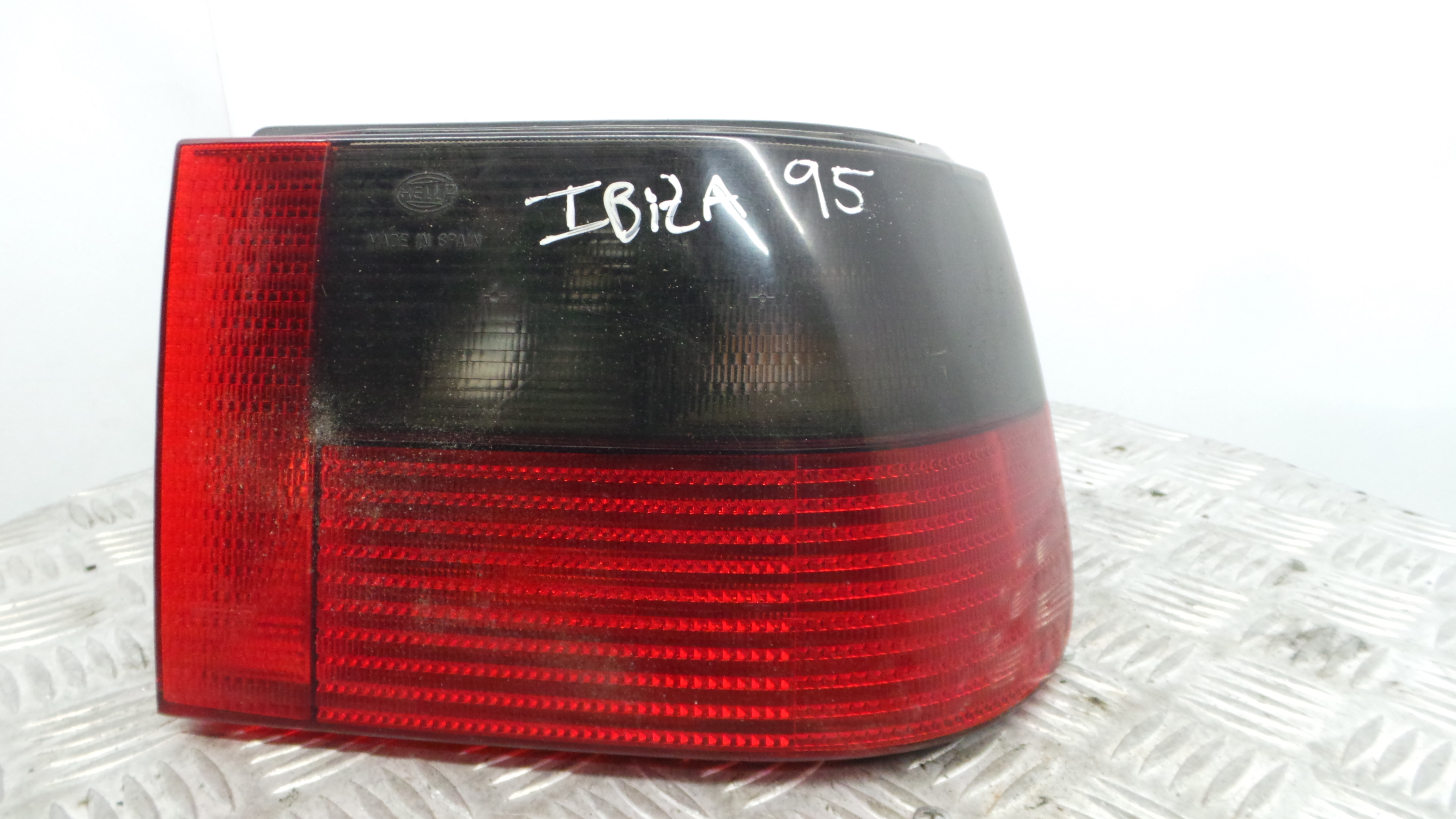 Farolim Stop Dto 6K6945112B - SEAT IBIZA II (6K1), IBIZA Mk II (6K1)-35186404 Farolim Stop Dto 6K6945112B - SEAT IBIZA II (6K1), IBIZA Mk II (6K1)-35186404