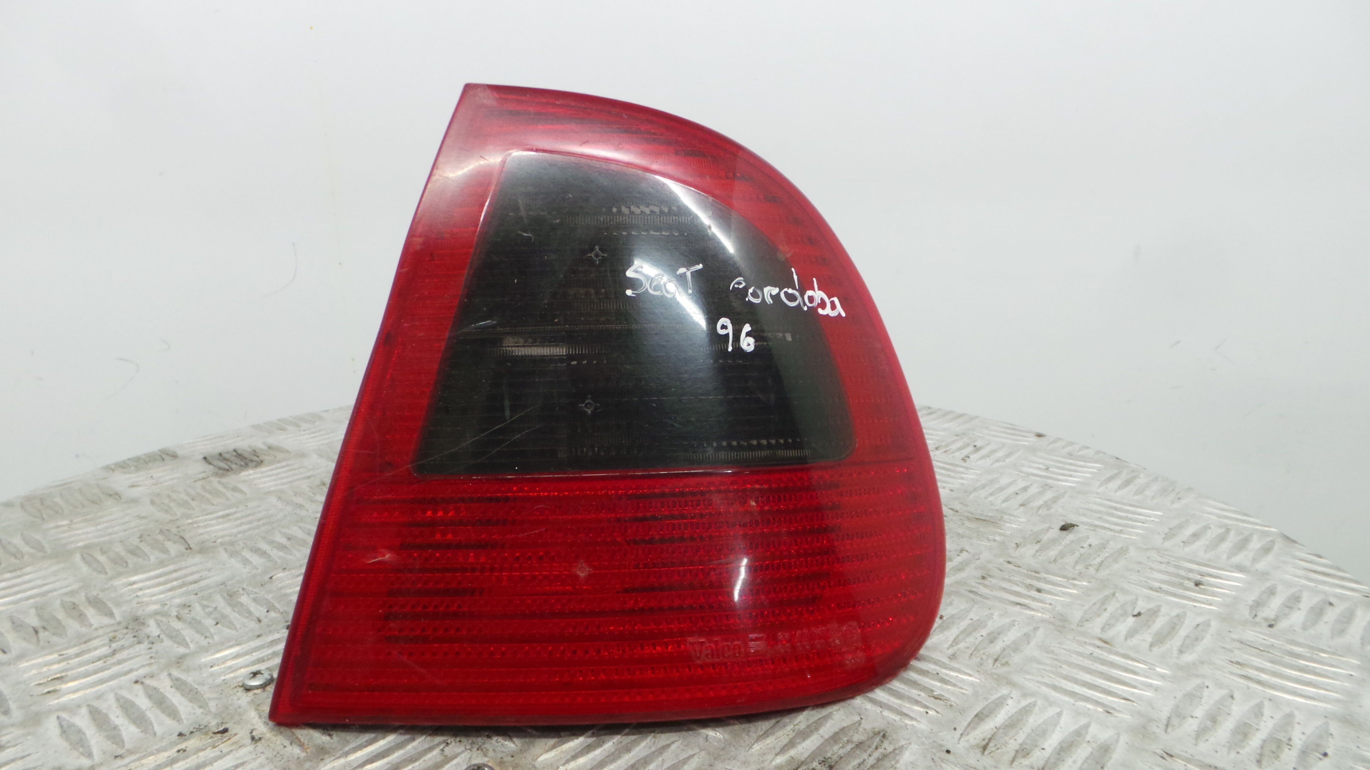 Farolim Stop Dto 6K5945096 - SEAT CORDOBA (6K1, 6K2)-35187945 Farolim Stop Dto 6K5945096 - SEAT CORDOBA (6K1, 6K2)-35187945