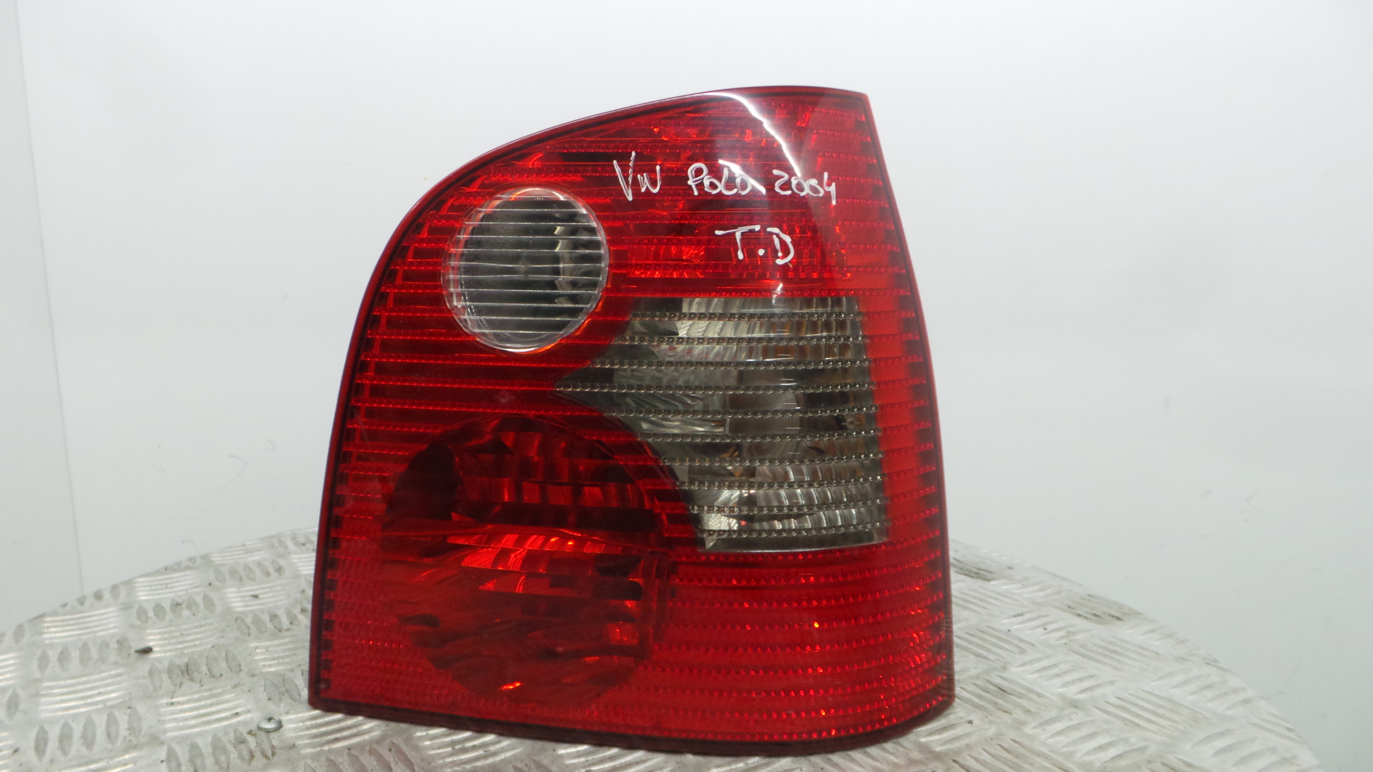 Farolim Stop Dto 6Q6945096Q - VW POLO (9N_, 9A_)-35188650 Farolim Stop Dto 6Q6945096Q - VW POLO (9N_, 9A_)-35188650