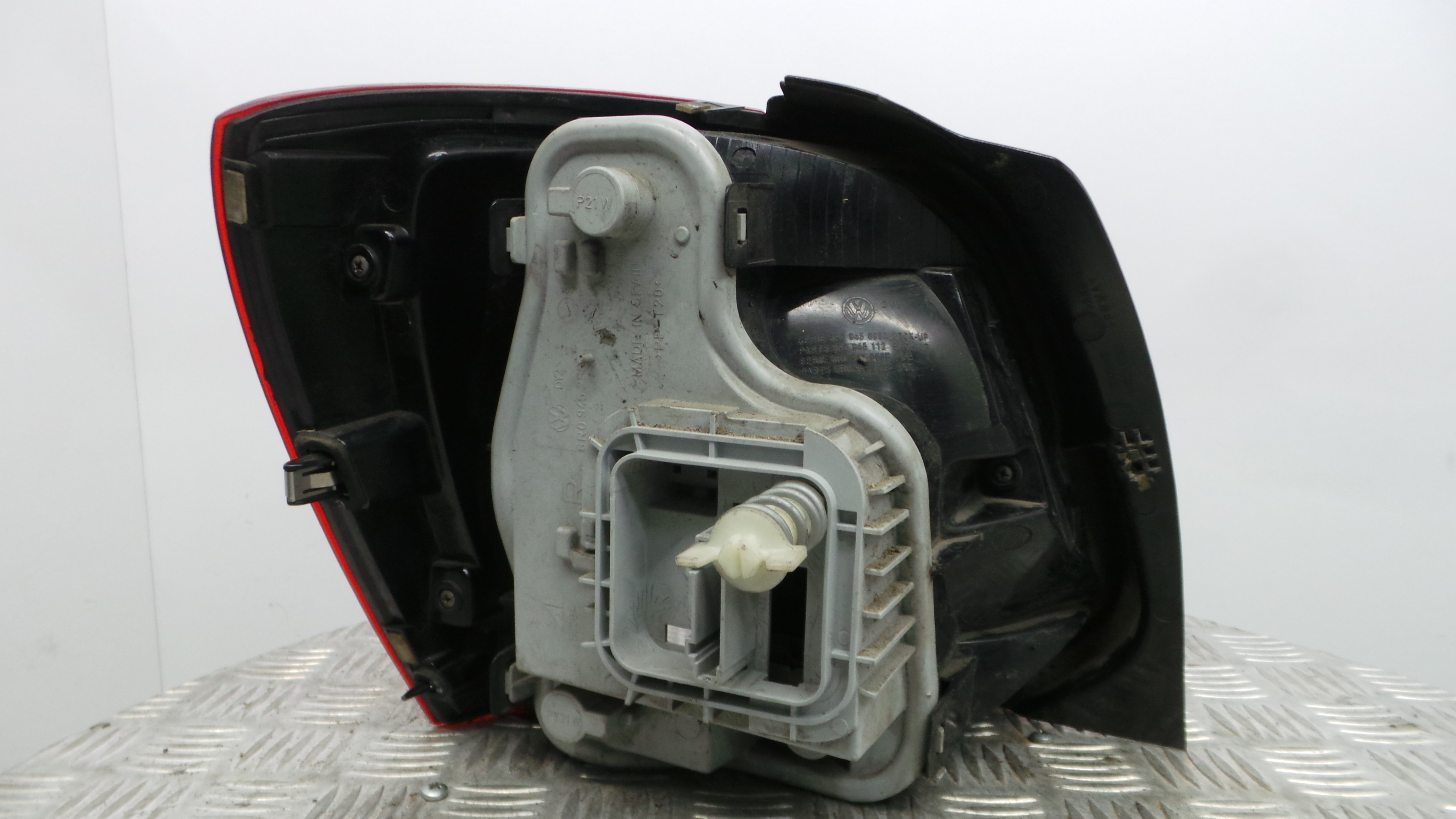 Farolim Stop Dto 6R0945096A - VW POLO V (6R1, 6C1)-35190872