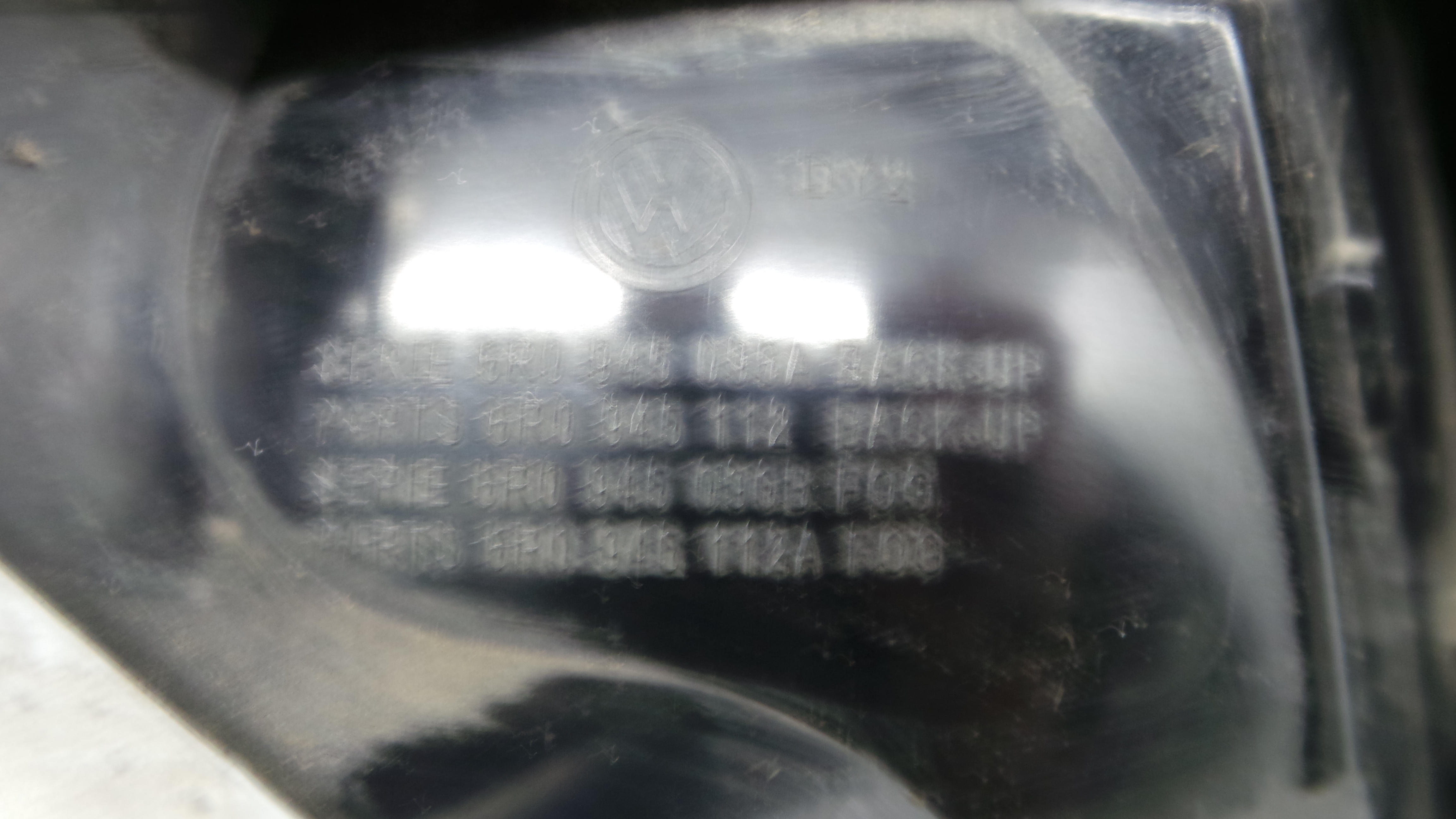 Farolim Stop Dto 6R0945096A - VW POLO V (6R1, 6C1)-35190872