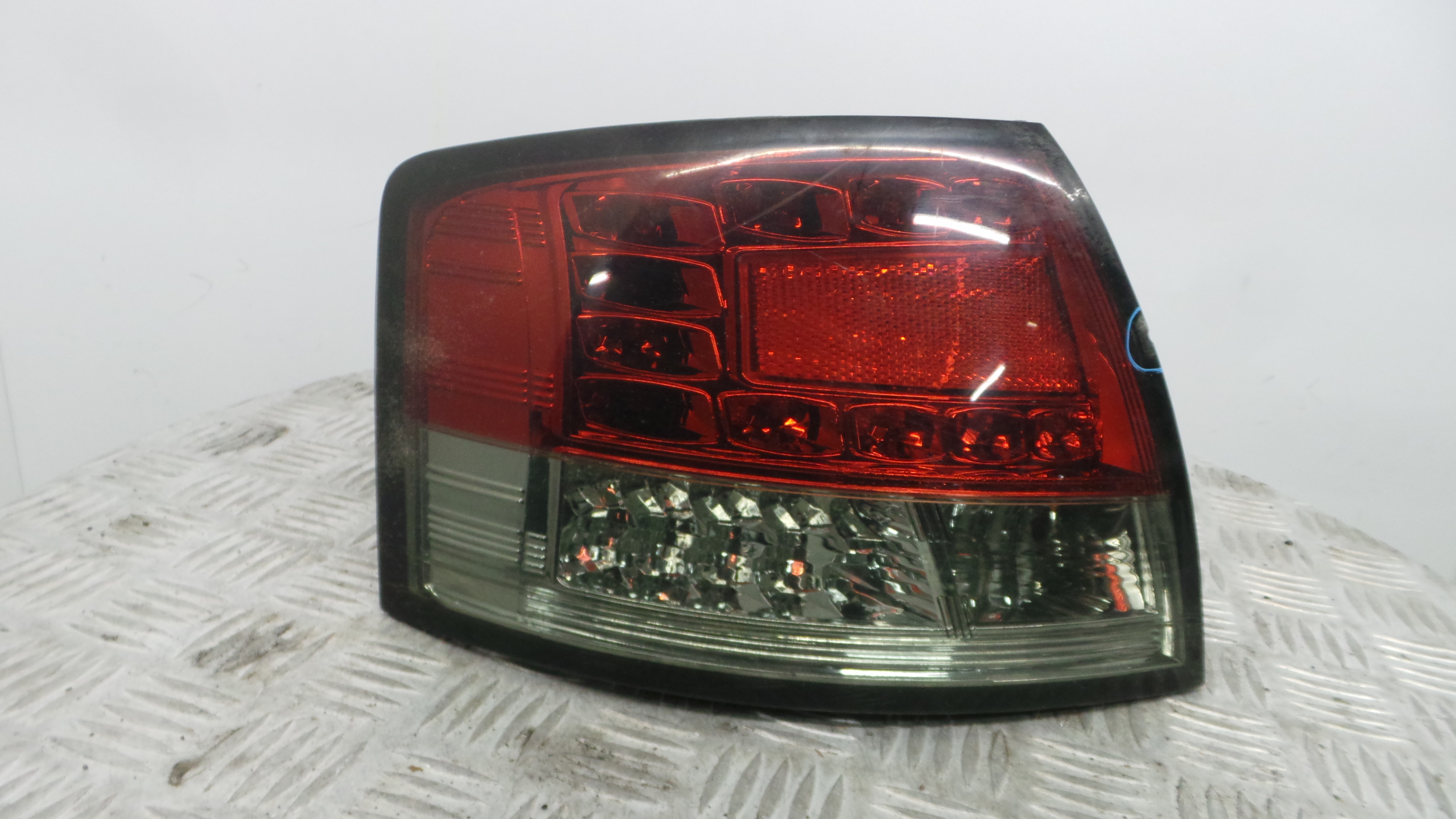 Farolim Stop Esq SK1711-ADA405SW - AUDI A4 B7 (8EC)-35191456 Farolim Stop Esq SK1711-ADA405SW - AUDI A4 B7 (8EC)-35191456