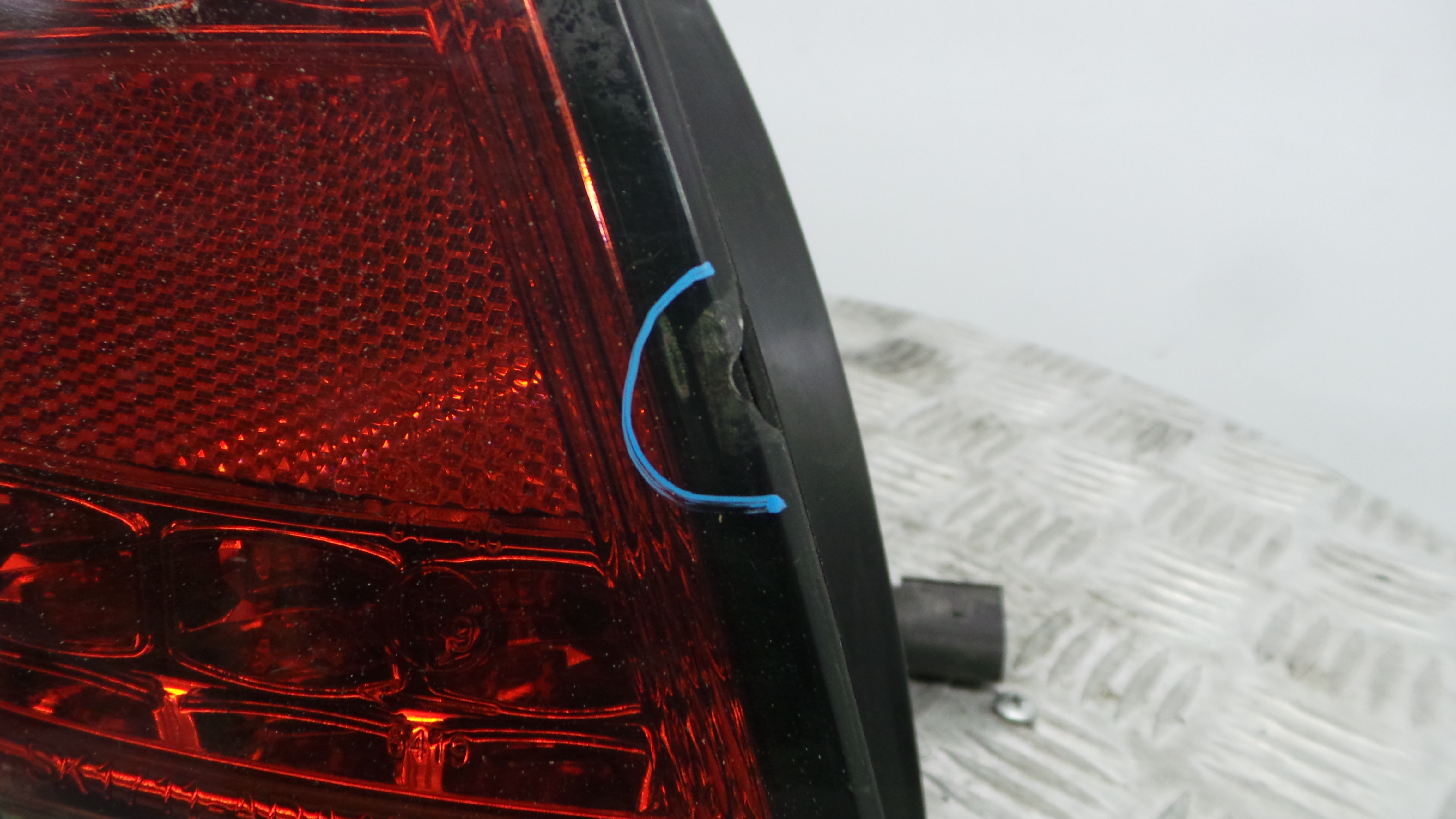 Farolim Stop Esq SK1711-ADA405SW - AUDI A4 B7 (8EC)-35191456