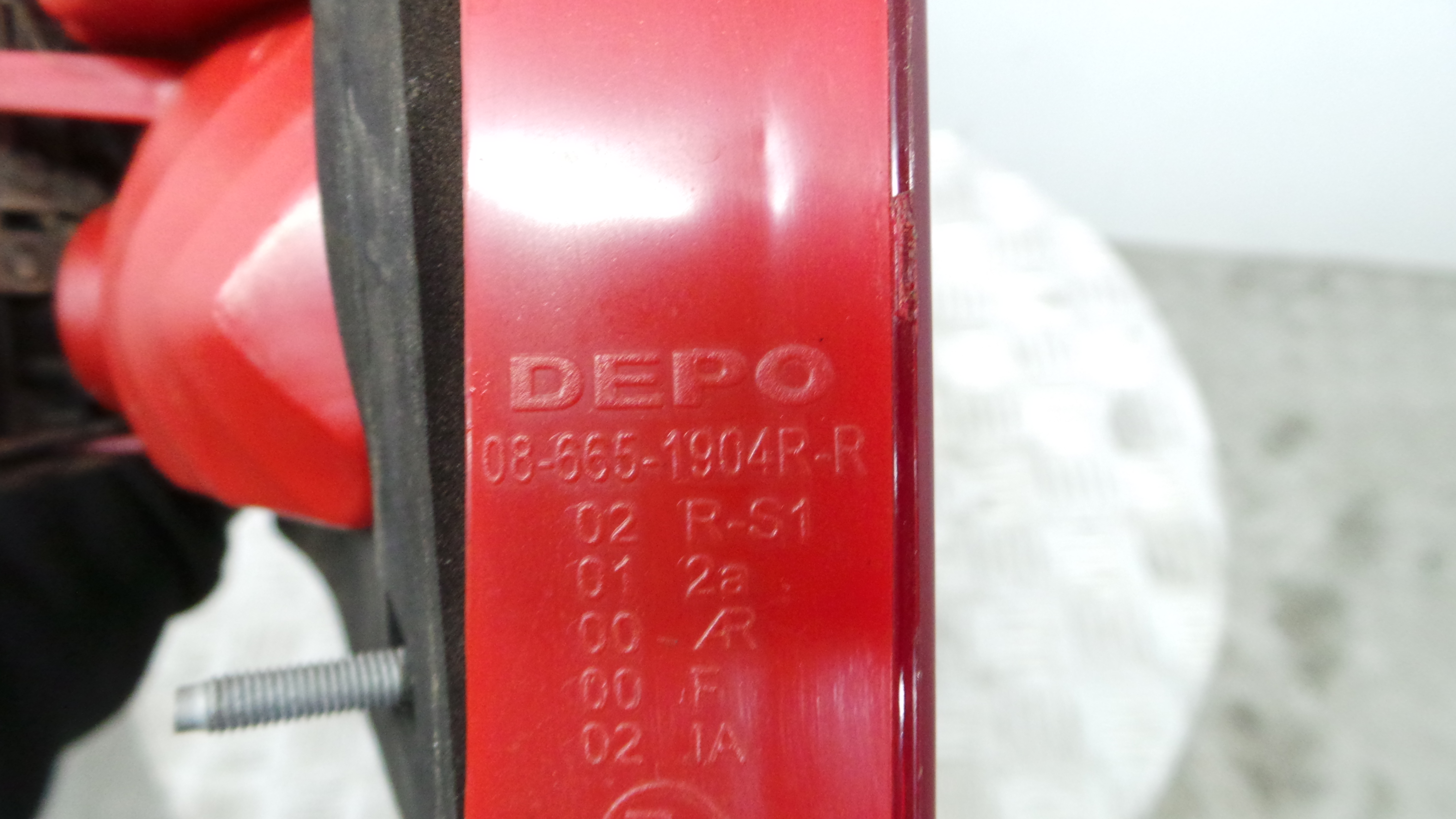 Farolim Stop Dto 08-665-1904R-R - SKODA OCTAVIA I Combi (1U5)-35192338