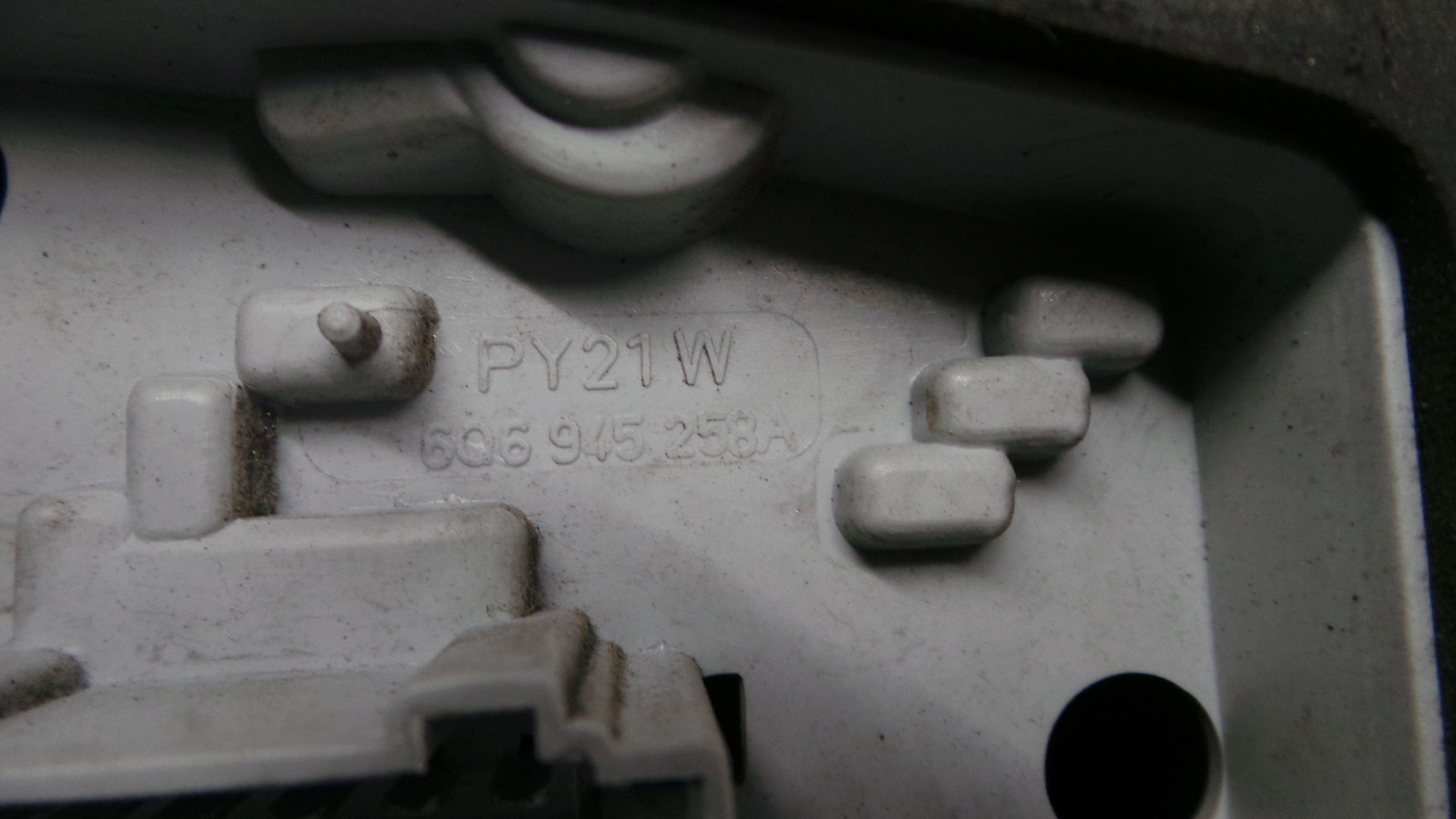 Farolim Stop Dto 6Q6945096B - VW POLO (9N_, 9A_)-35192544