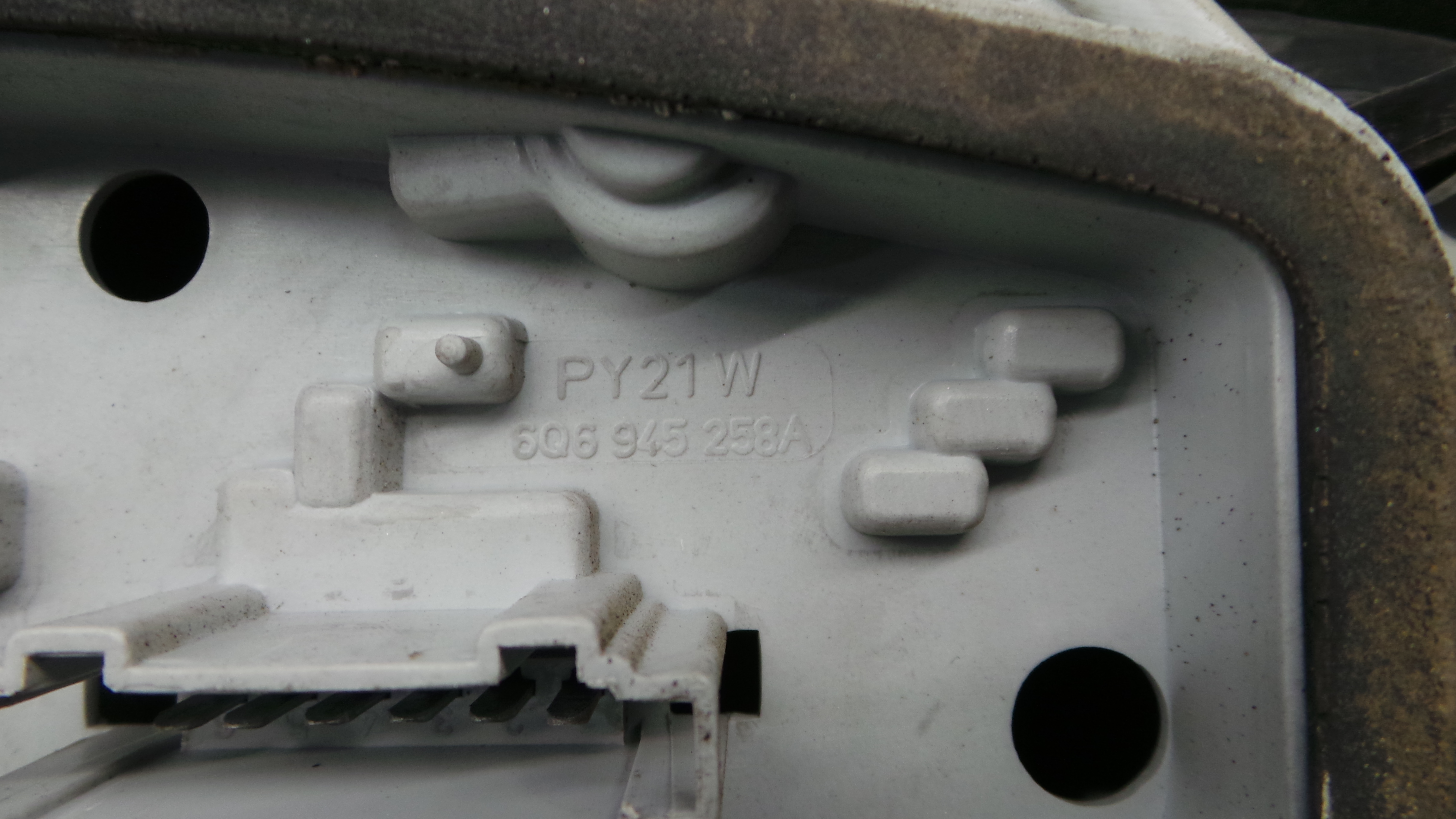 Farolim Stop Dto 6Q6945096B - VW POLO (9N_, 9A_)-35192761