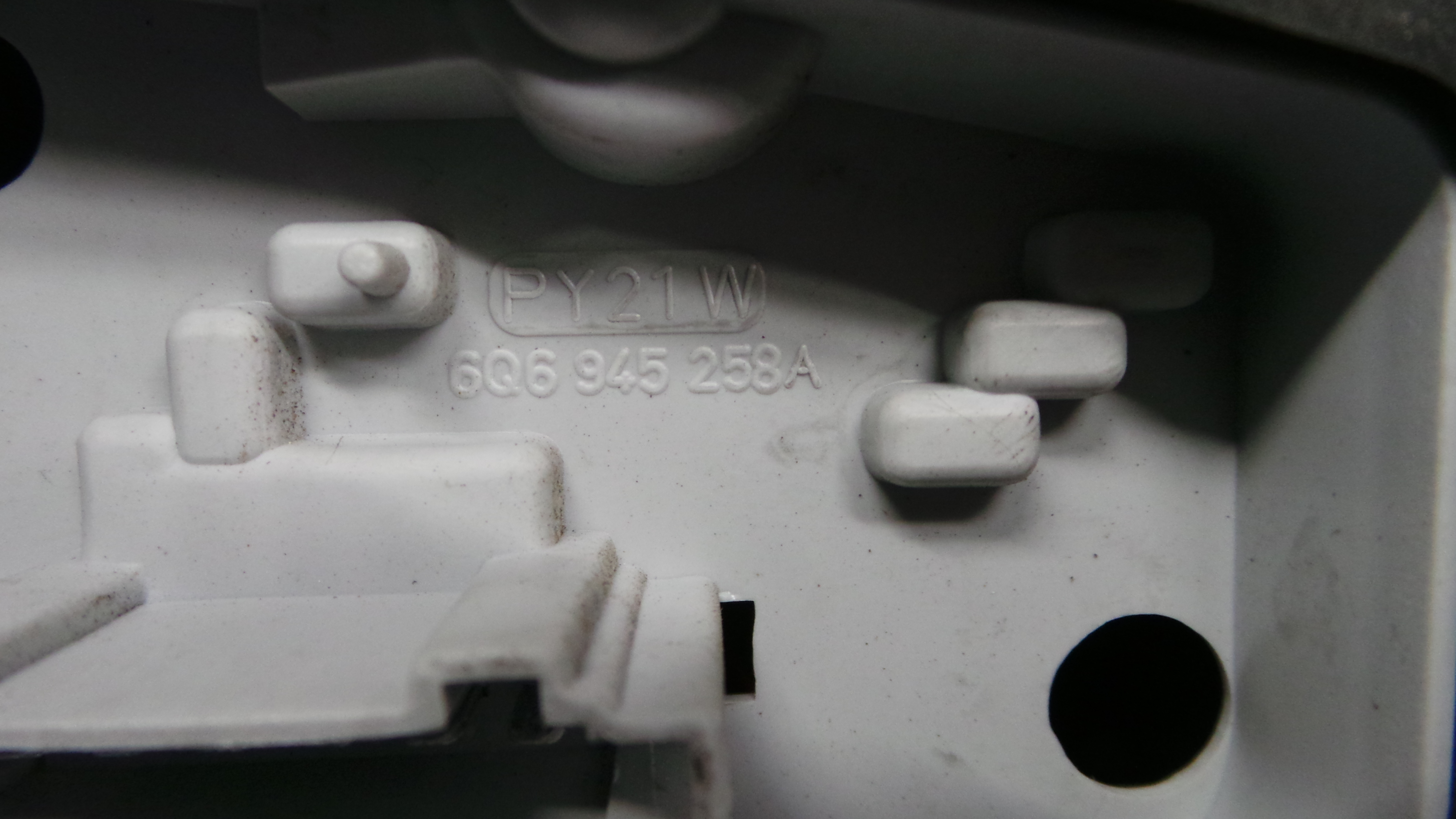 Farolim Stop Dto 6Q6945096G - VW POLO (9N_, 9A_)-35192902