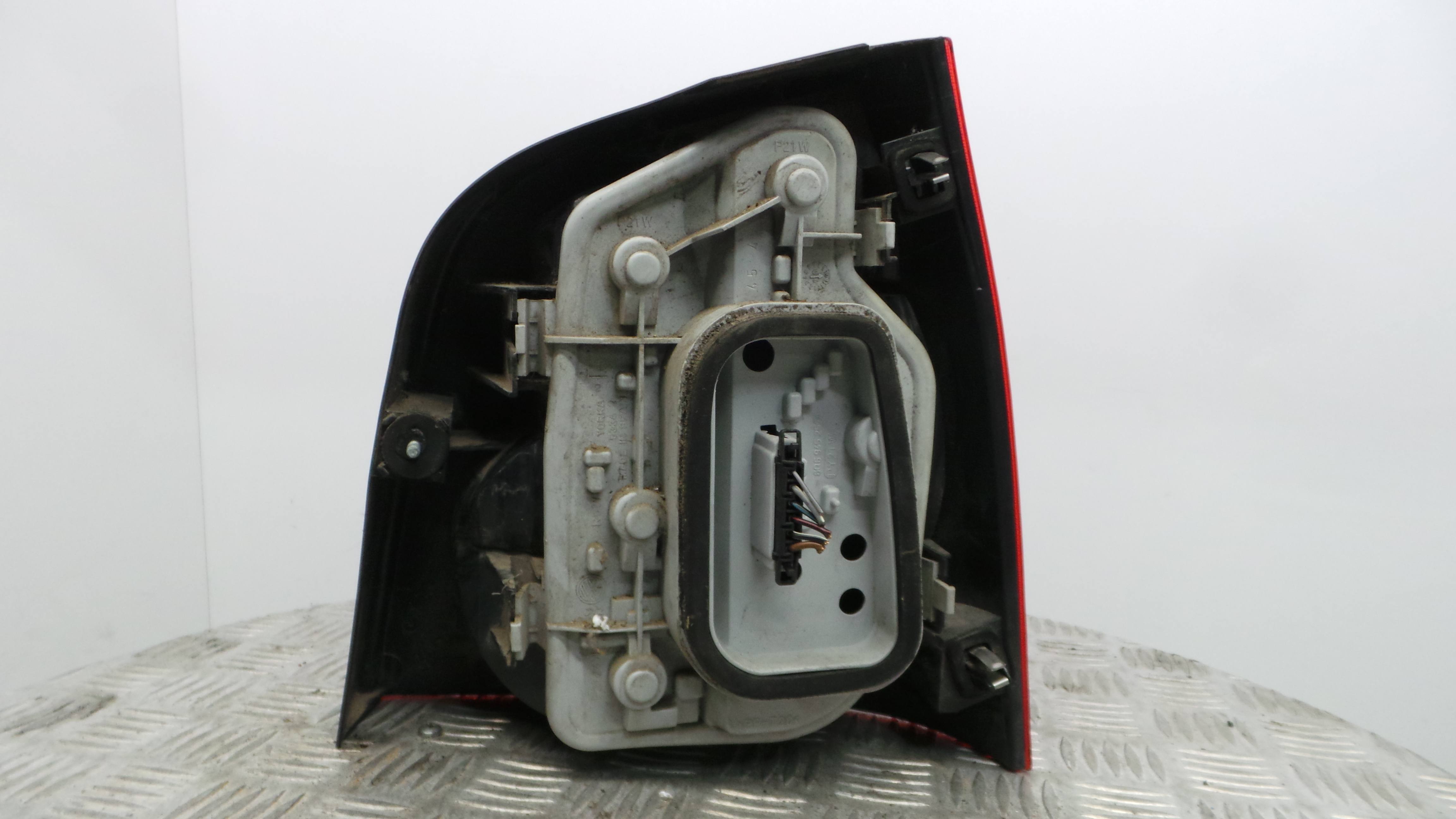 Farolim Stop Esq 6Q6945095G - VW POLO (9N_, 9A_)-35197462