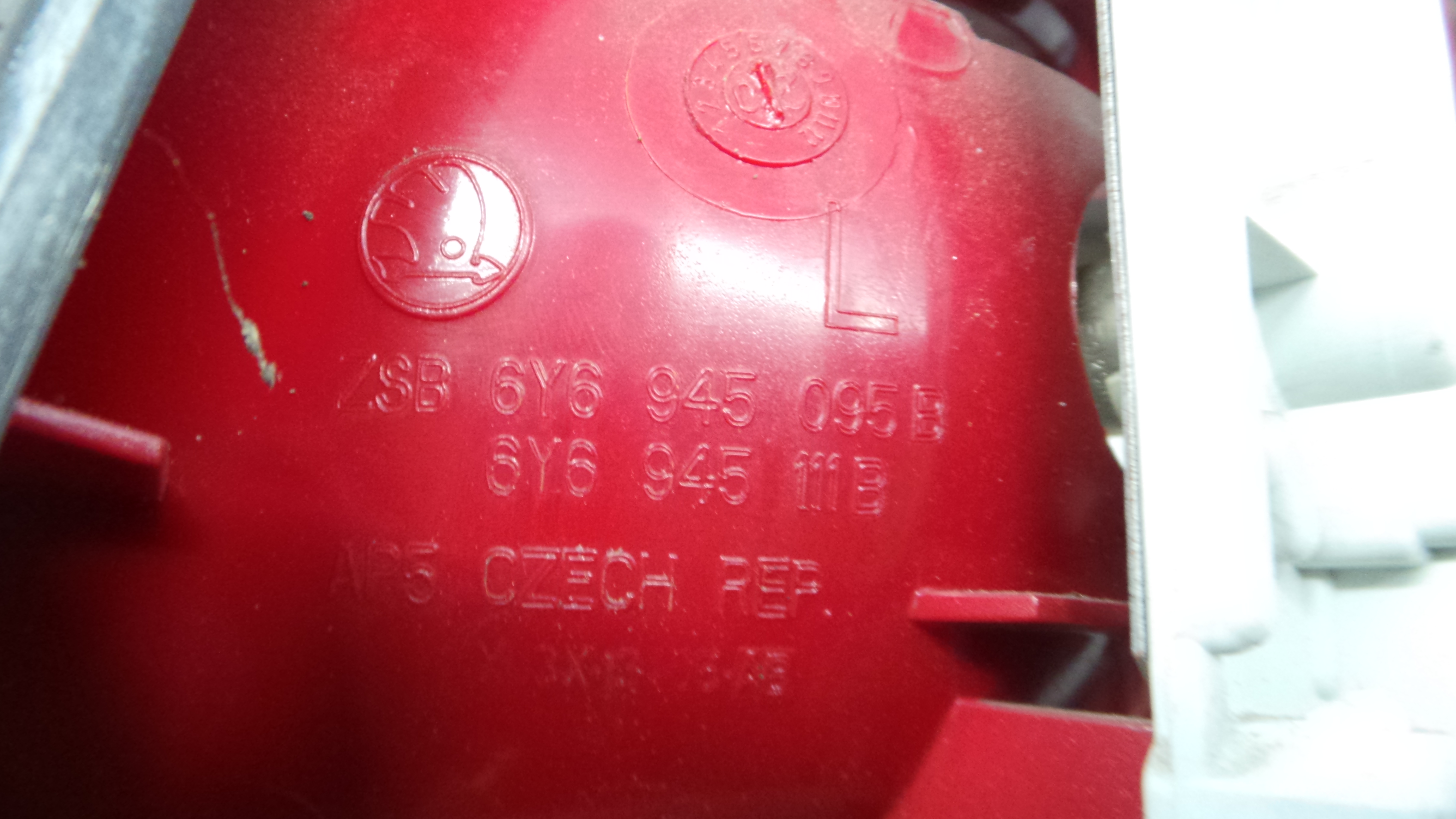 Farolim Stop Esq 6Y6945111B - SKODA FABIA I (6Y2)-35903204