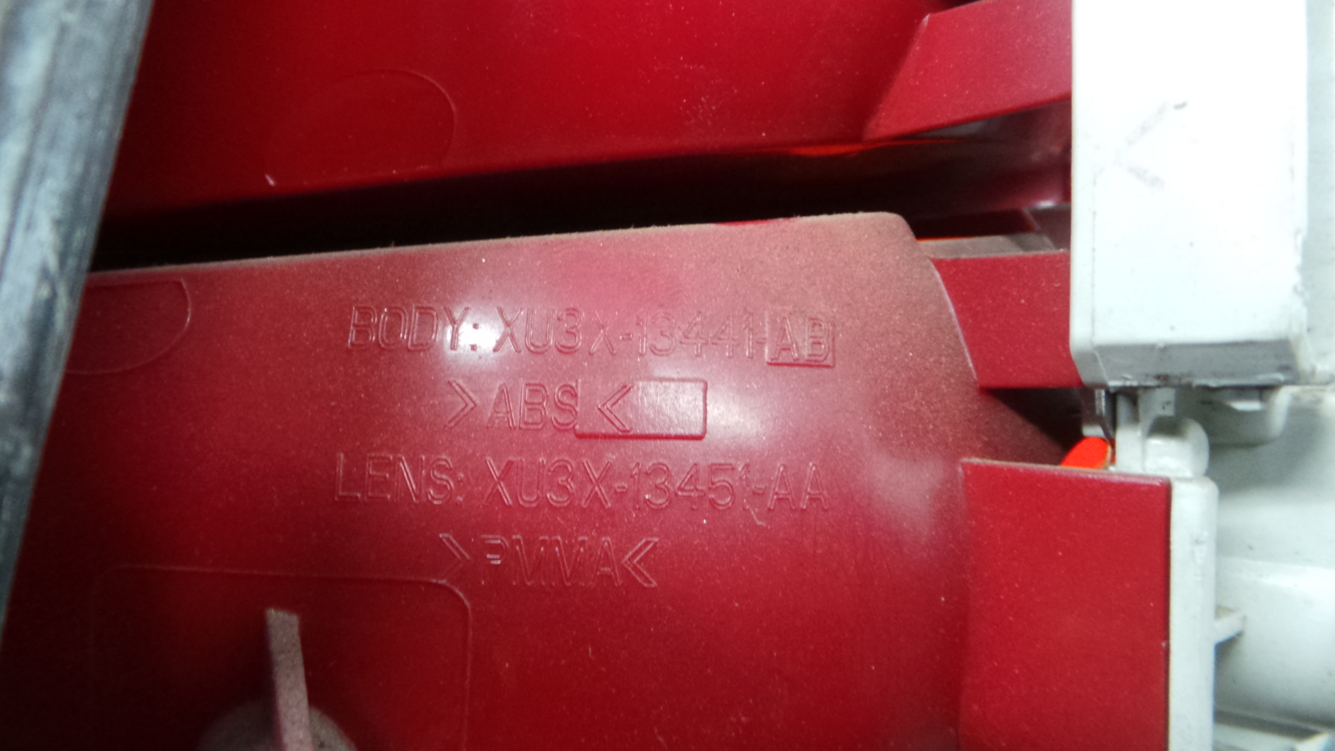 Farolim Stop Esq 6Y6945111B - SKODA FABIA I (6Y2)-35903204