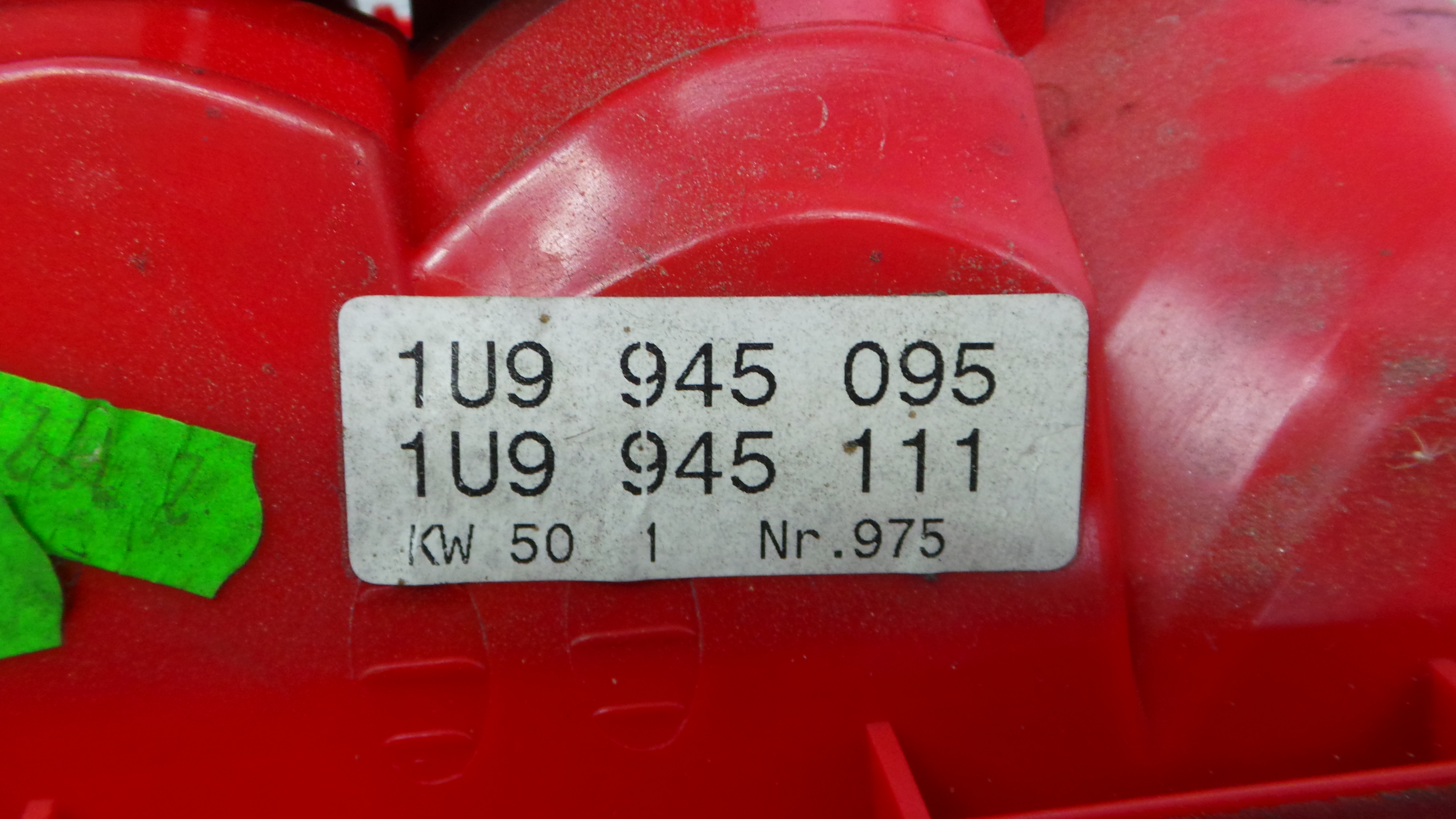 Farolim Stop Esq 1U9945095 - SKODA OCTAVIA I (1U2)-35919185