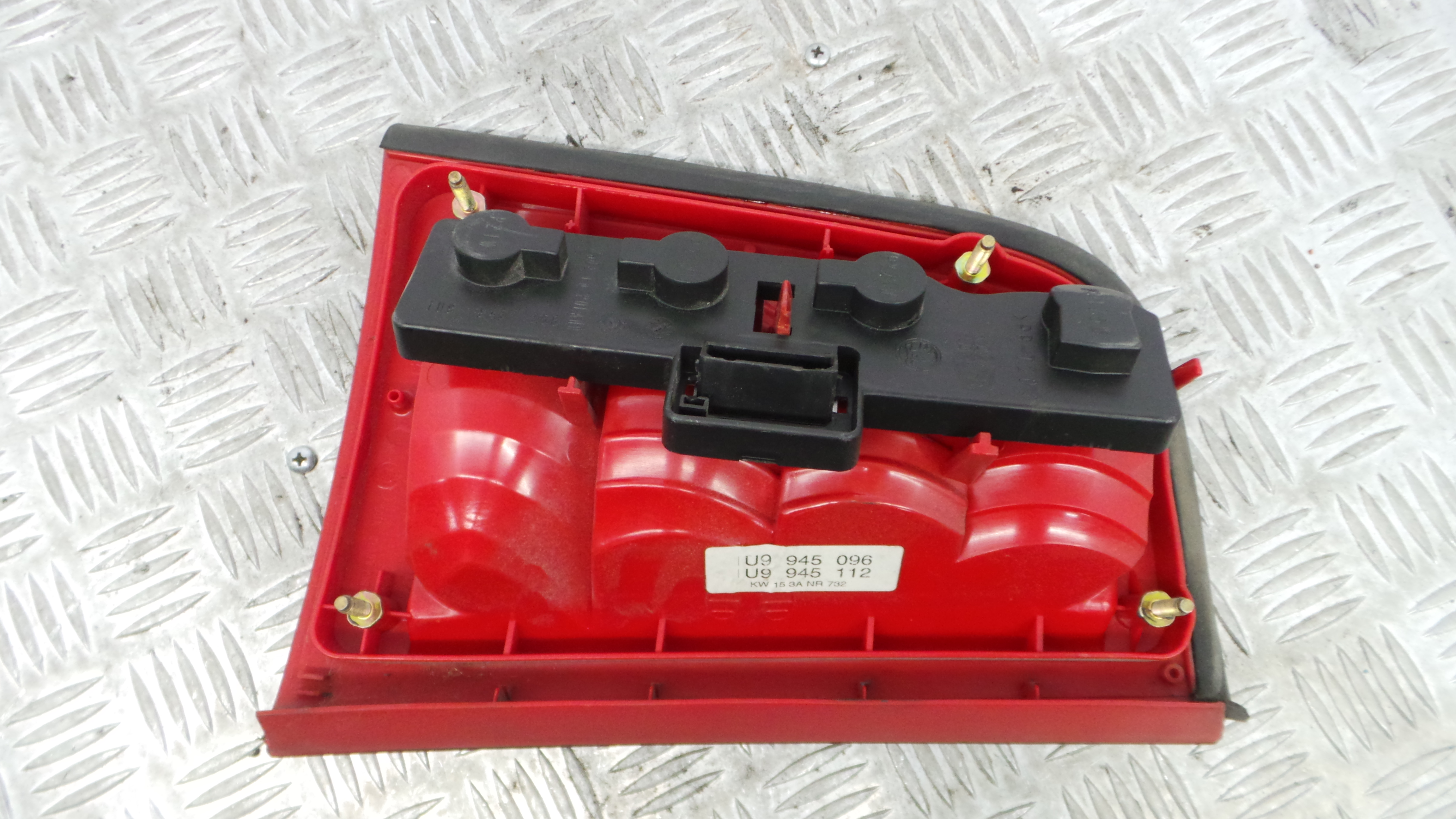 Farolim Stop Dto 1U9945096 - SKODA OCTAVIA I (1U2)-35920856