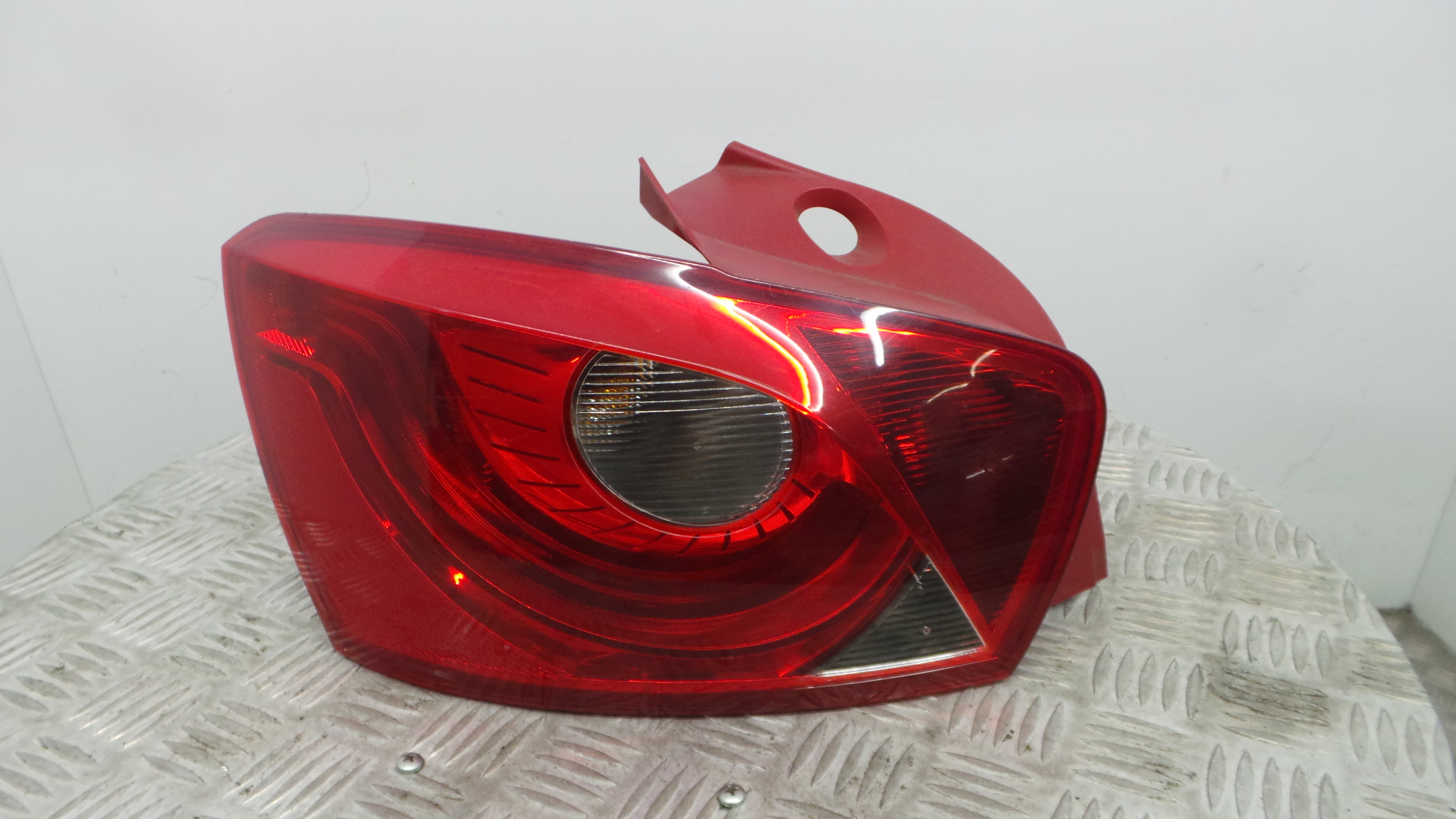 Farolim Stop Esq 6J4945095C - SEAT IBIZA IV (6J5, 6P1), IBIZA Mk IV (6J5, 6P1)-35940741 Farolim Stop Esq 6J4945095C - SEAT IBIZA IV (6J5, 6P1), IBIZA Mk IV (6J5, 6P1)-35940741