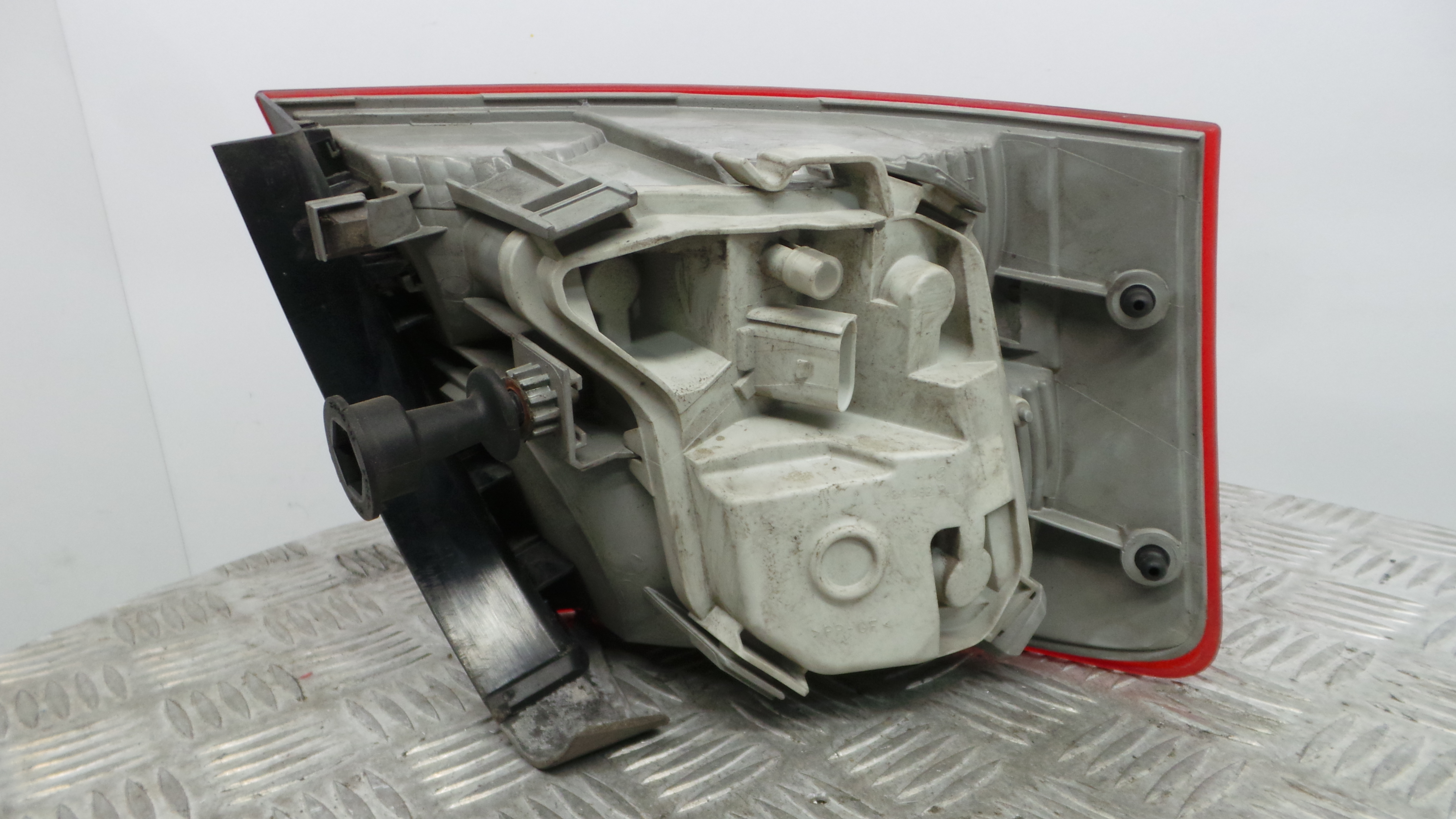 Farolim Stop Dto 8E9945096E - AUDI A4 B7 Avant (8ED)-35941287