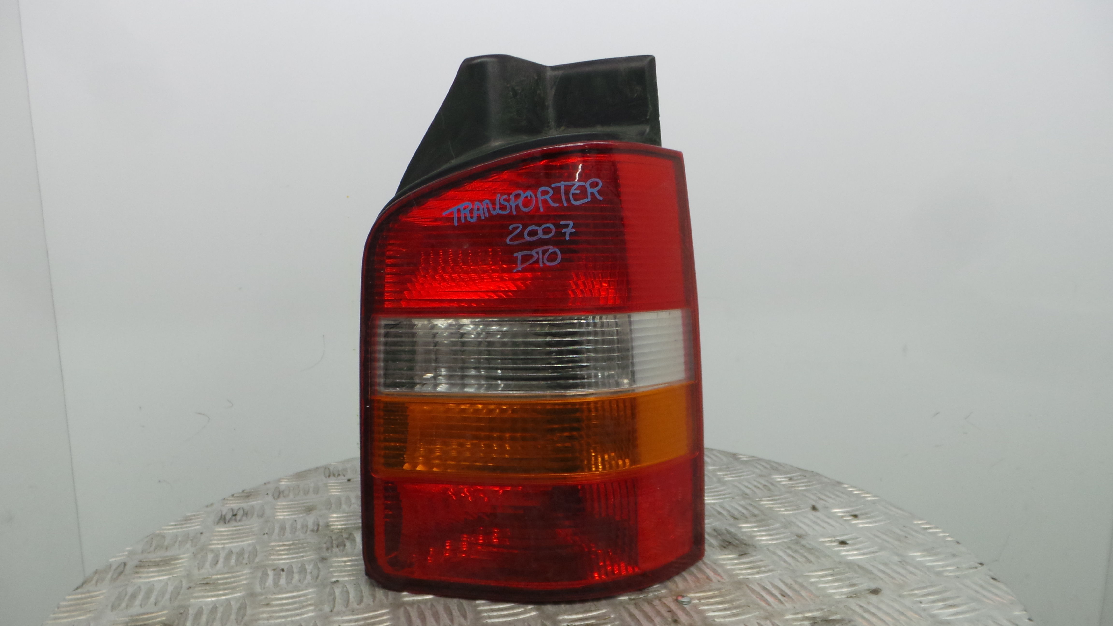 Farolim Stop Dto 7H0945096K - VW TRANSPORTER Mk V Caixa (7HA, 7HH, 7EA, 7EH), TRANSPORTER T5 Caixa (-35967214 Farolim Stop Dto 7H0945096K - VW TRANSPORTER Mk V Caixa (7HA, 7HH, 7EA, 7EH), TRANSPORTER T5 Caixa (-35967214