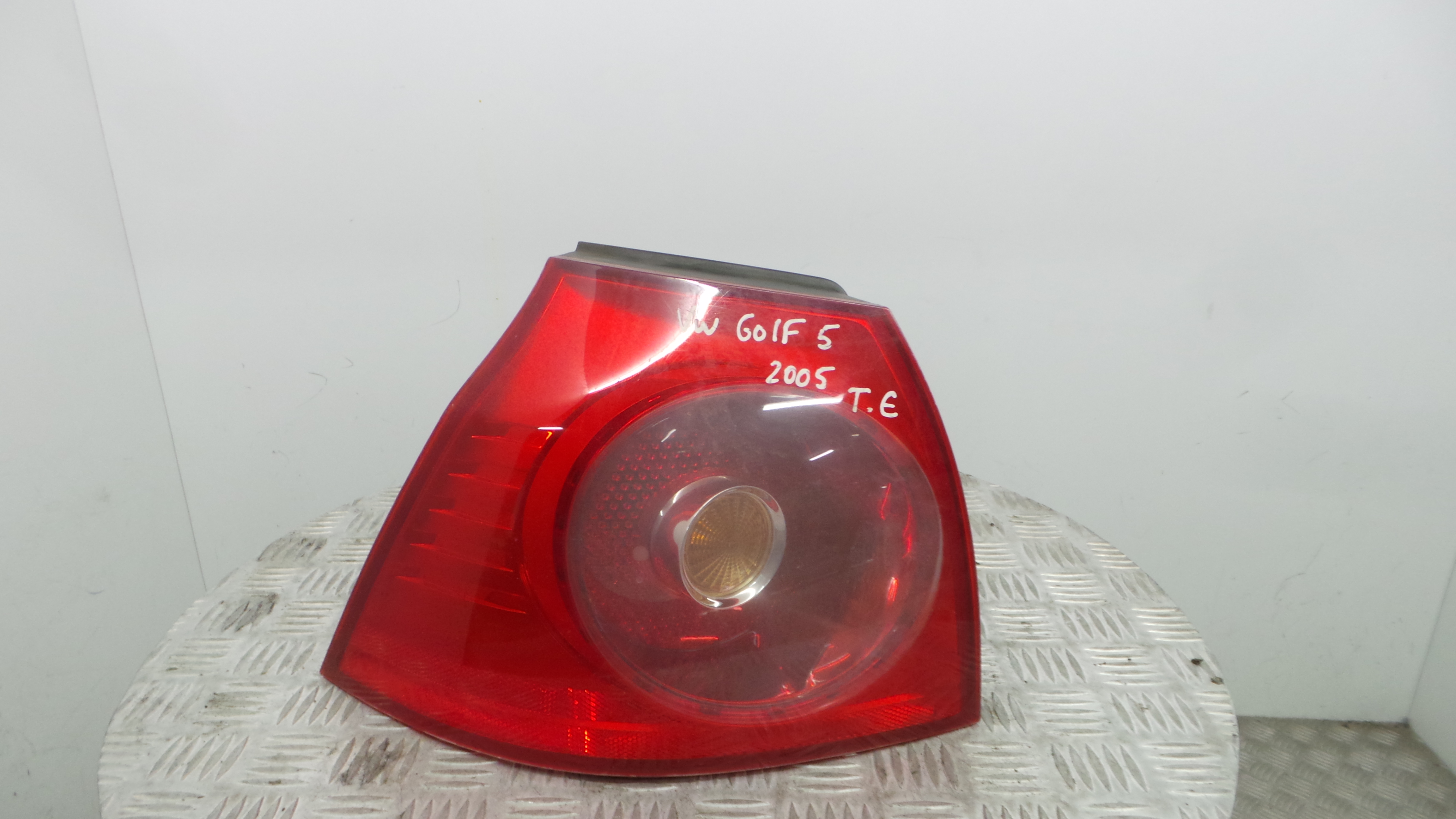 Farolim Stop Esq 1K6945095G - VW GOLF V (1K1)-35967875