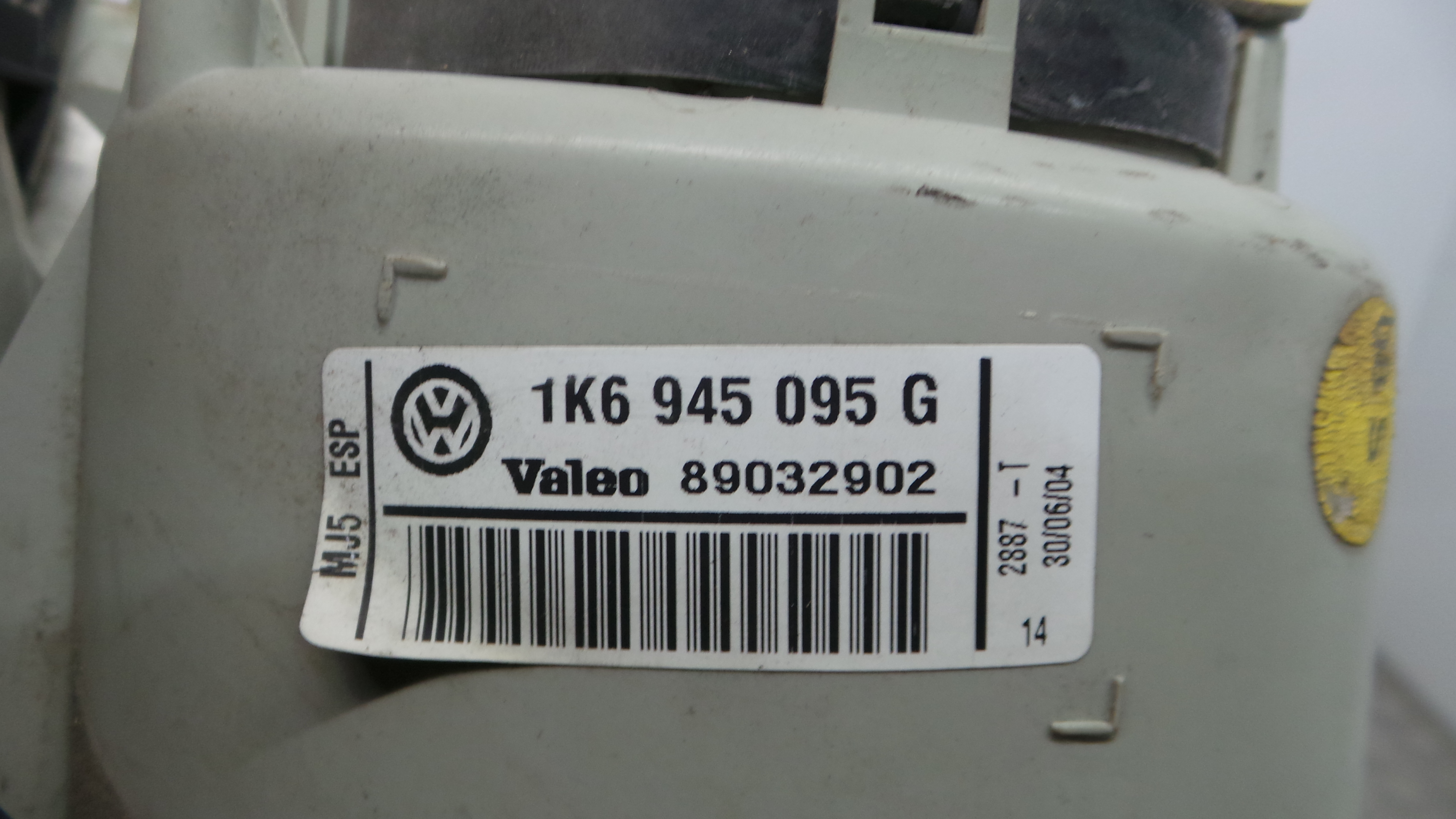 Farolim Stop Esq 1K6945095G - VW GOLF V (1K1)-35967875